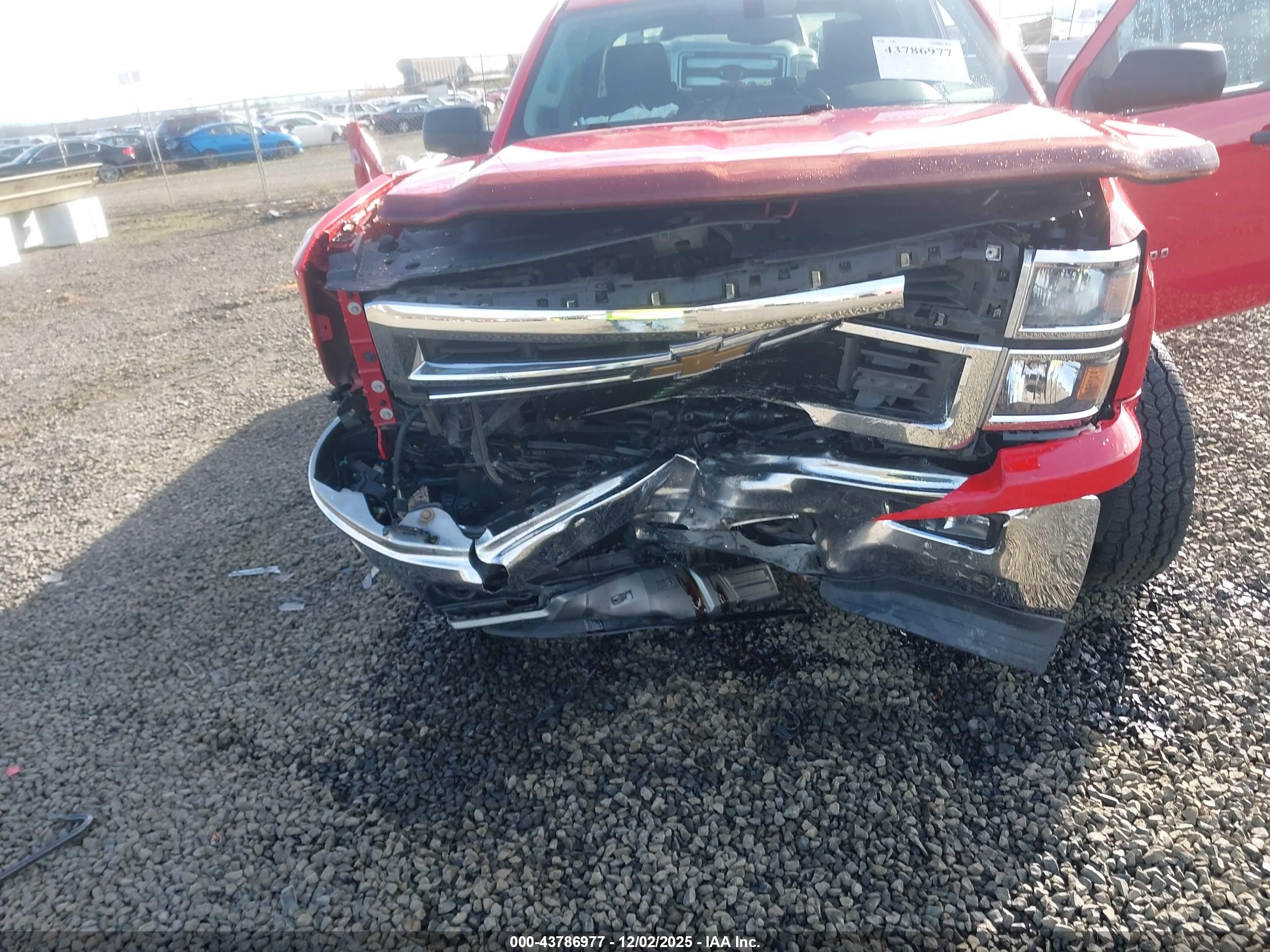 CHEVROLET SILVERADO image 6