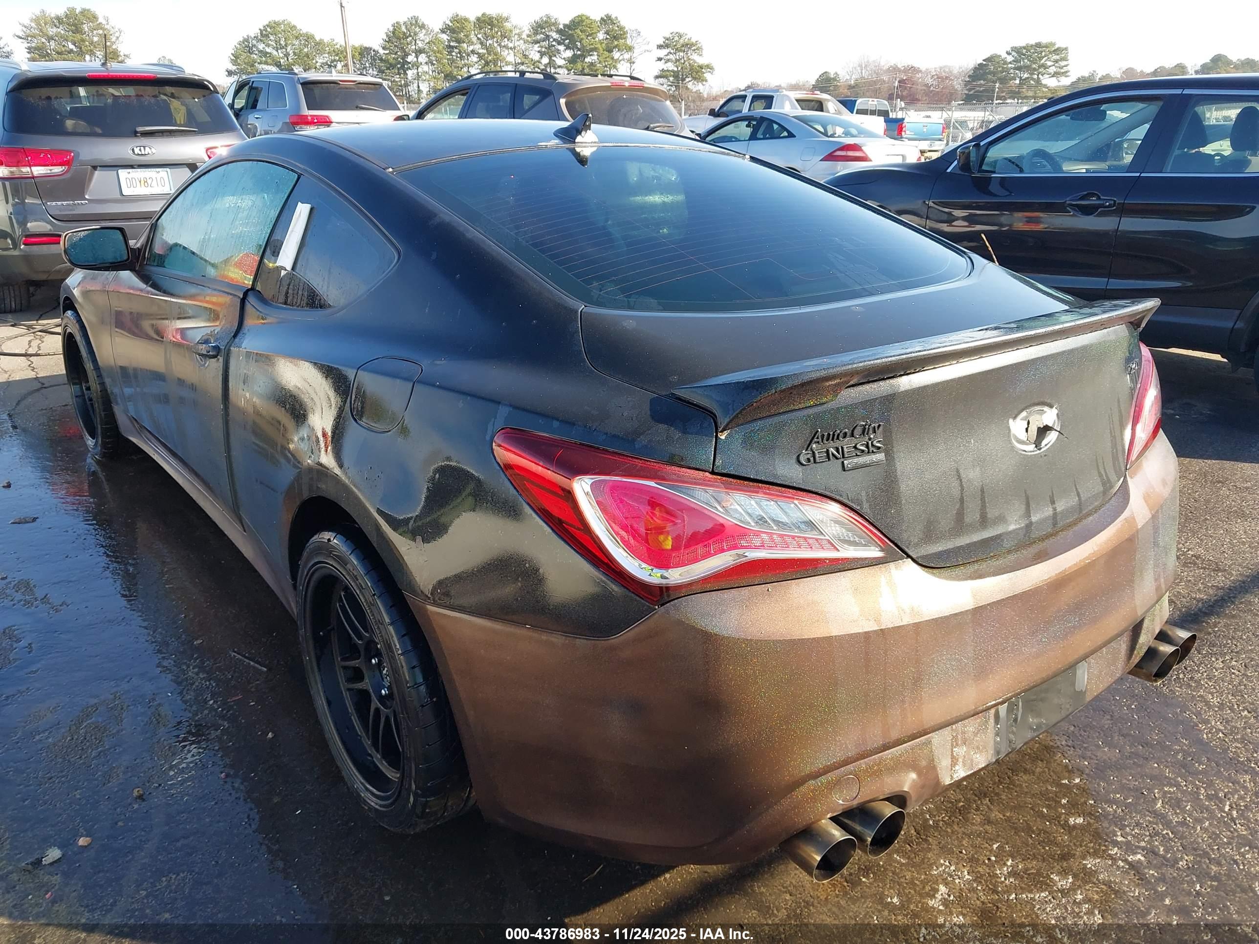 HYUNDAI GENESIS image 3
