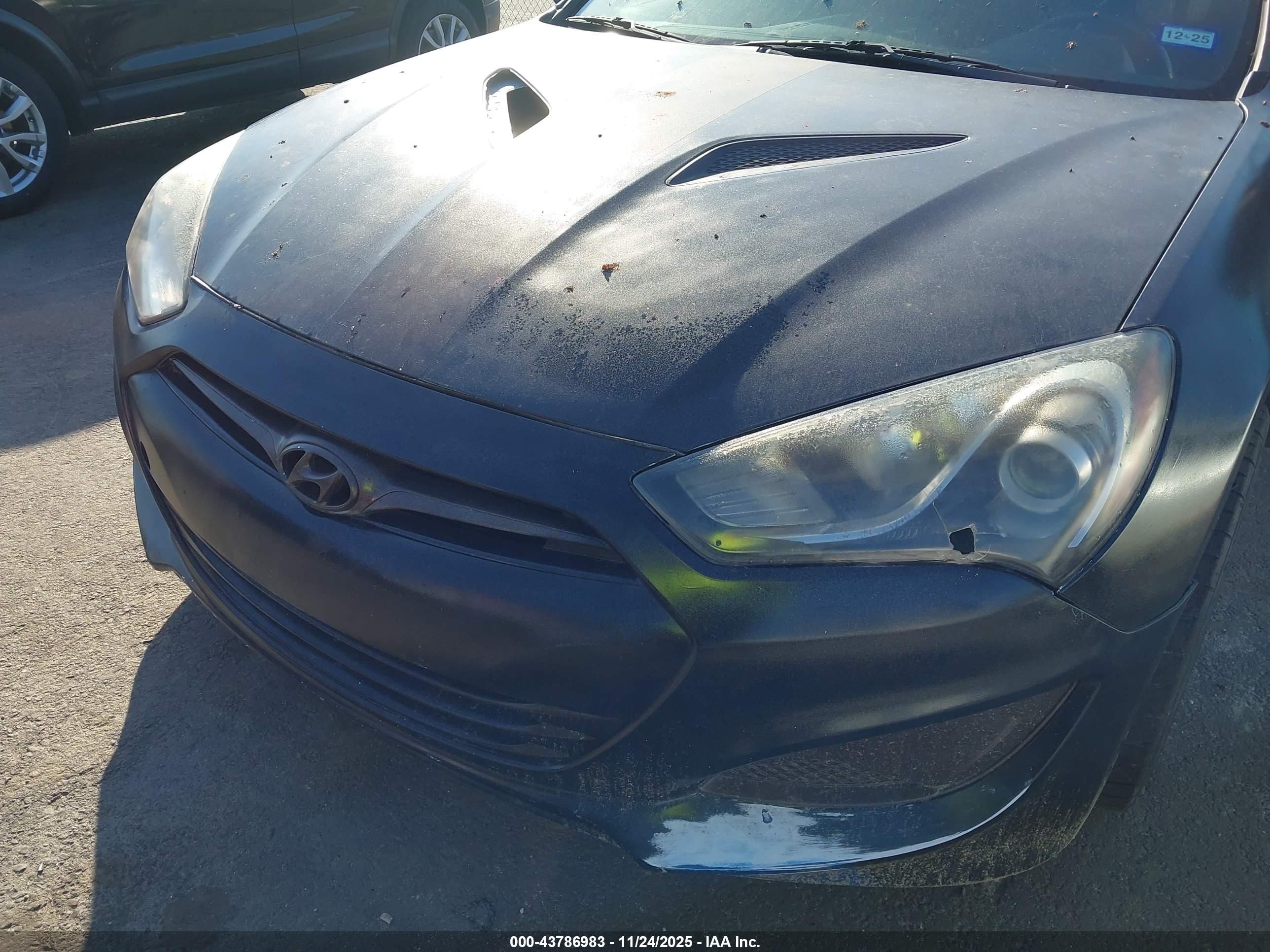 HYUNDAI GENESIS image 6
