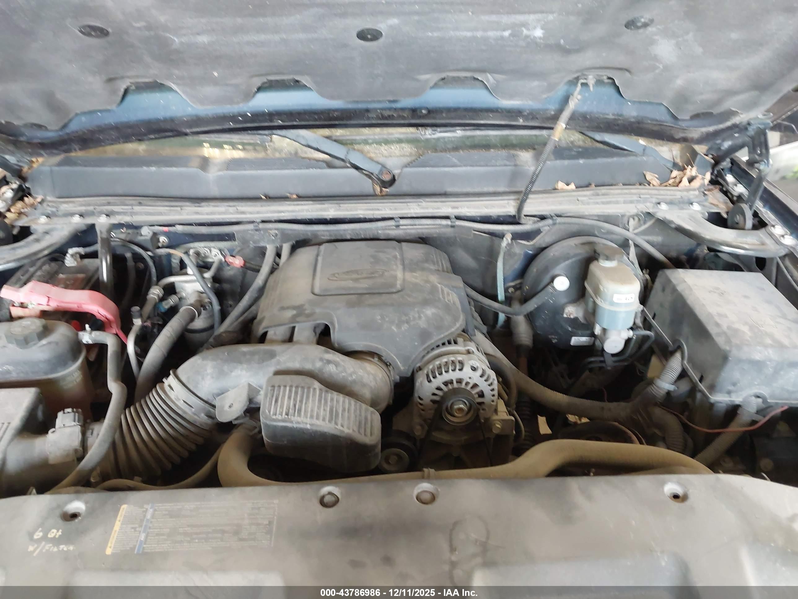 CHEVROLET SILVERADO image 10