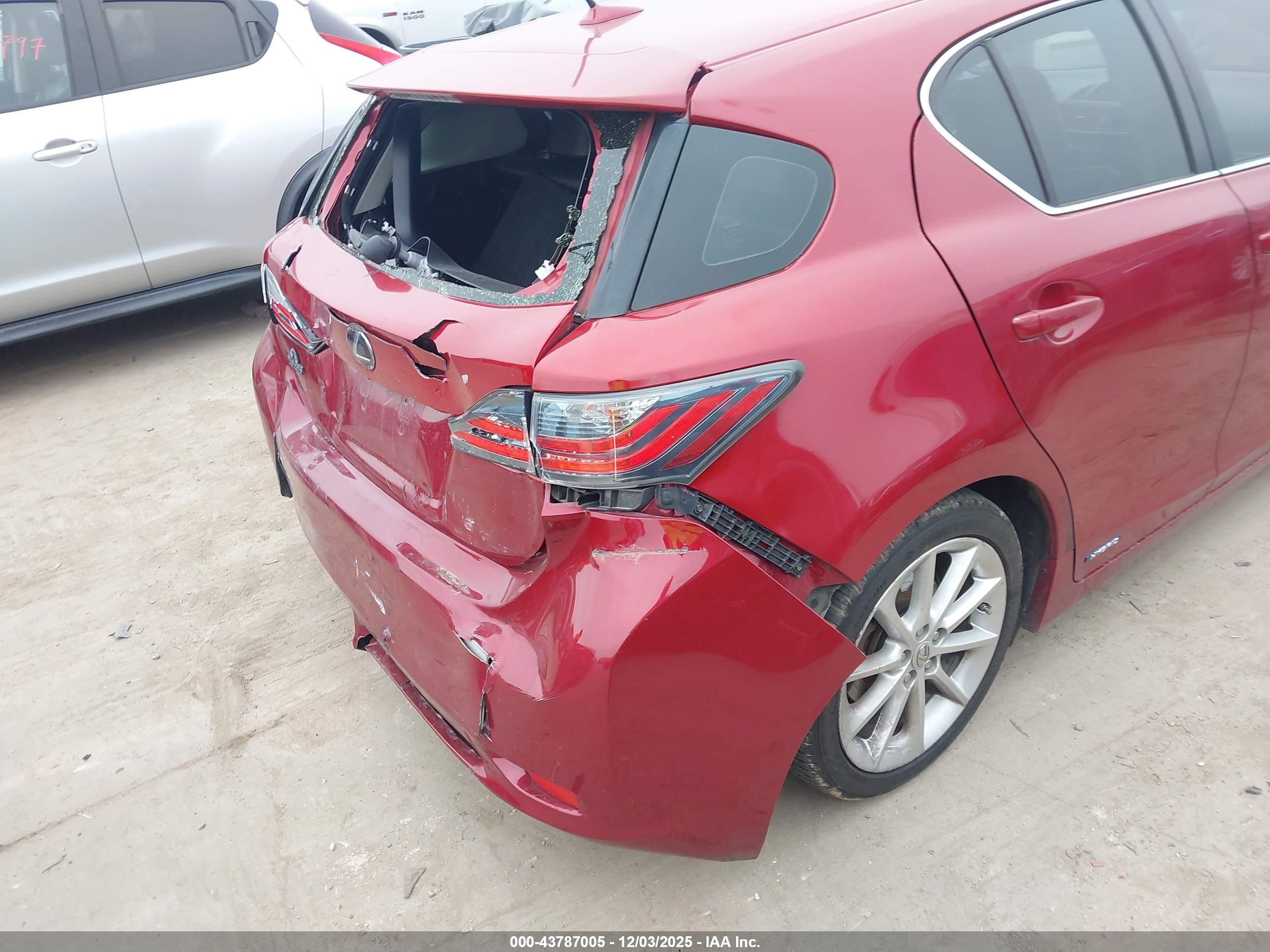 LEXUS CT image 6