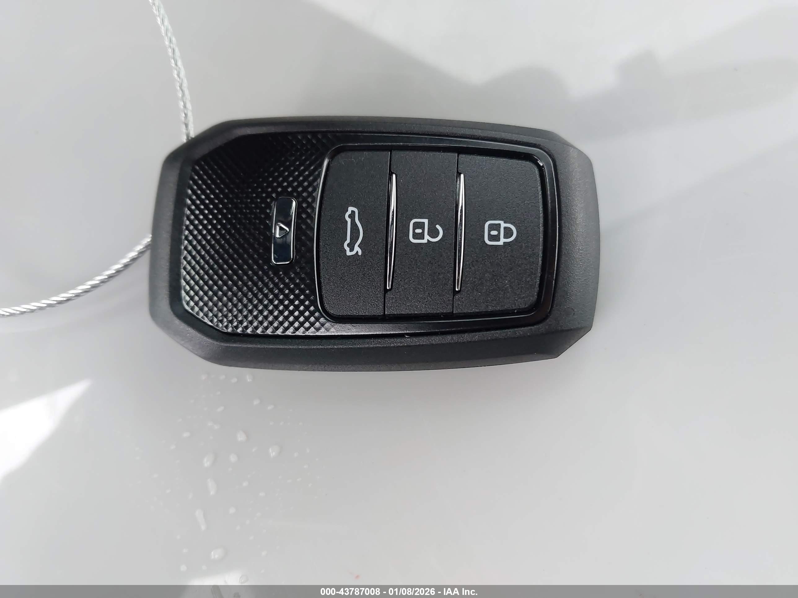 TOYOTA PRIUS image 11