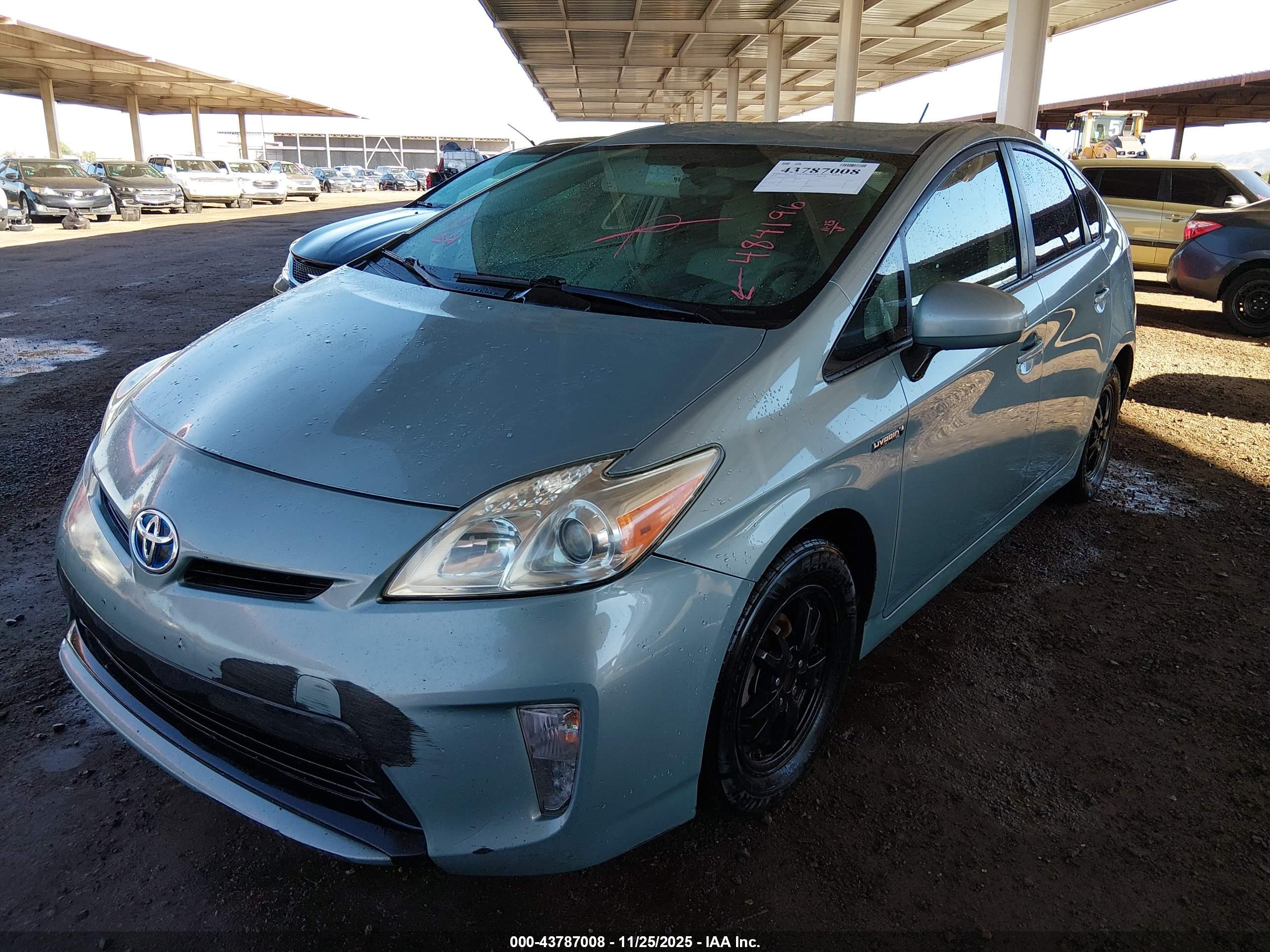 TOYOTA PRIUS image 2
