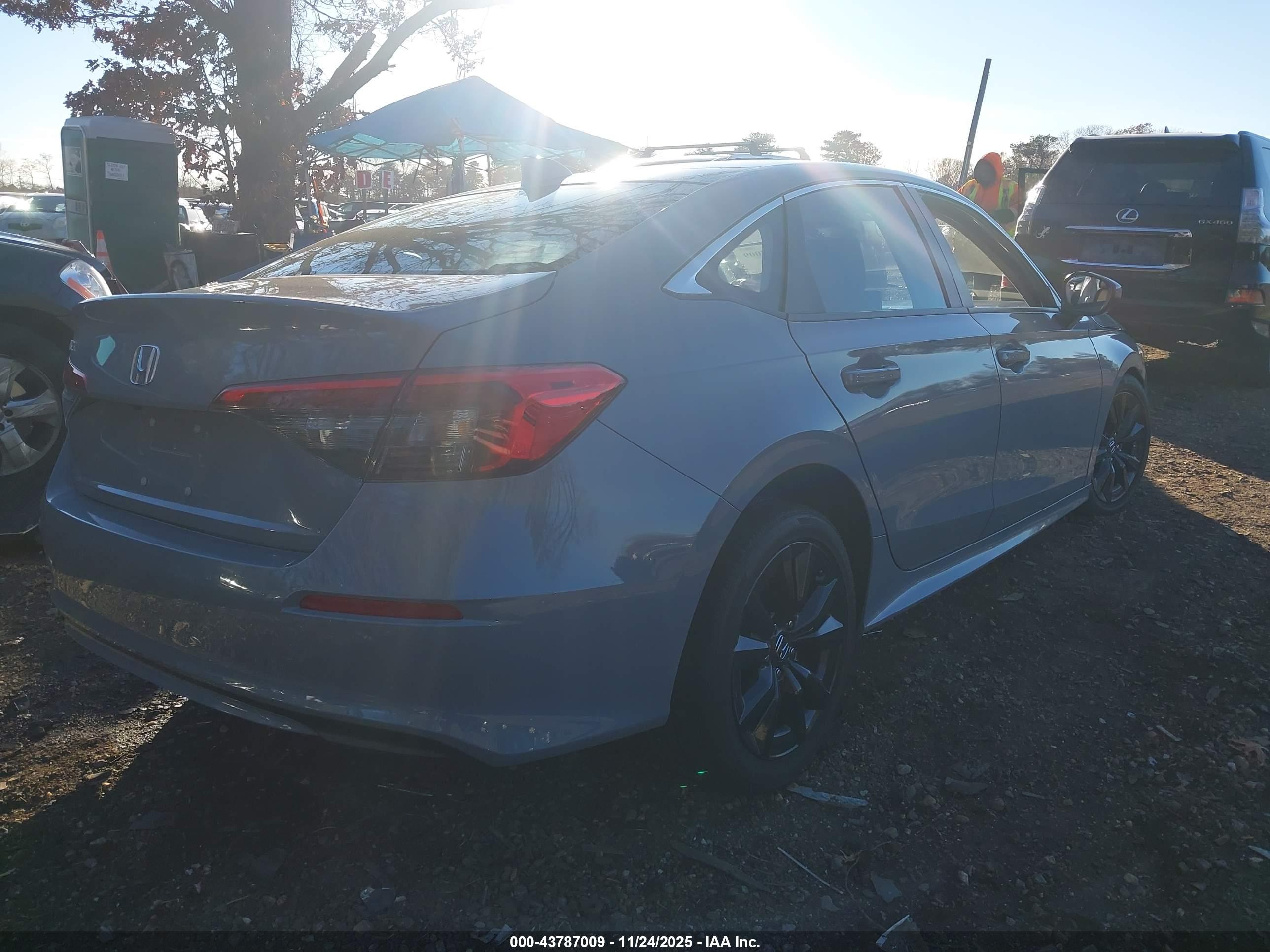 HONDA CIVIC image 4