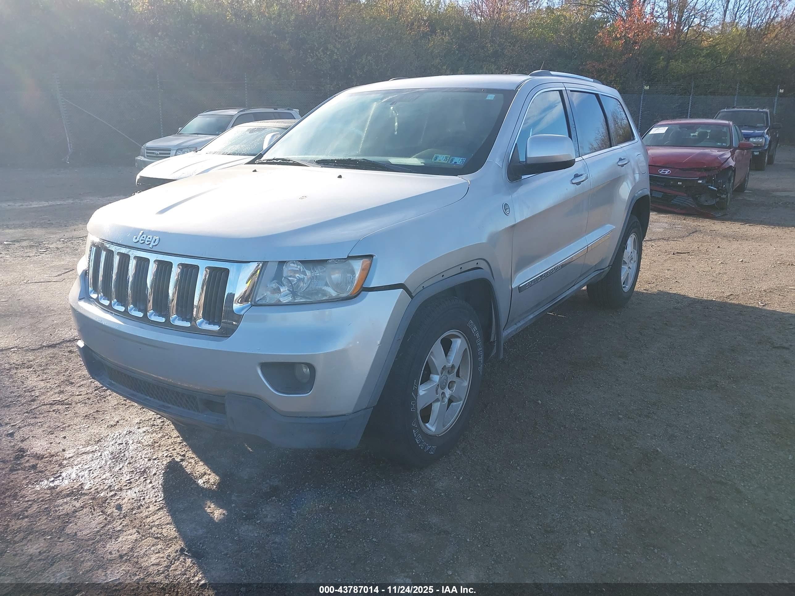 JEEP GRAND image 2