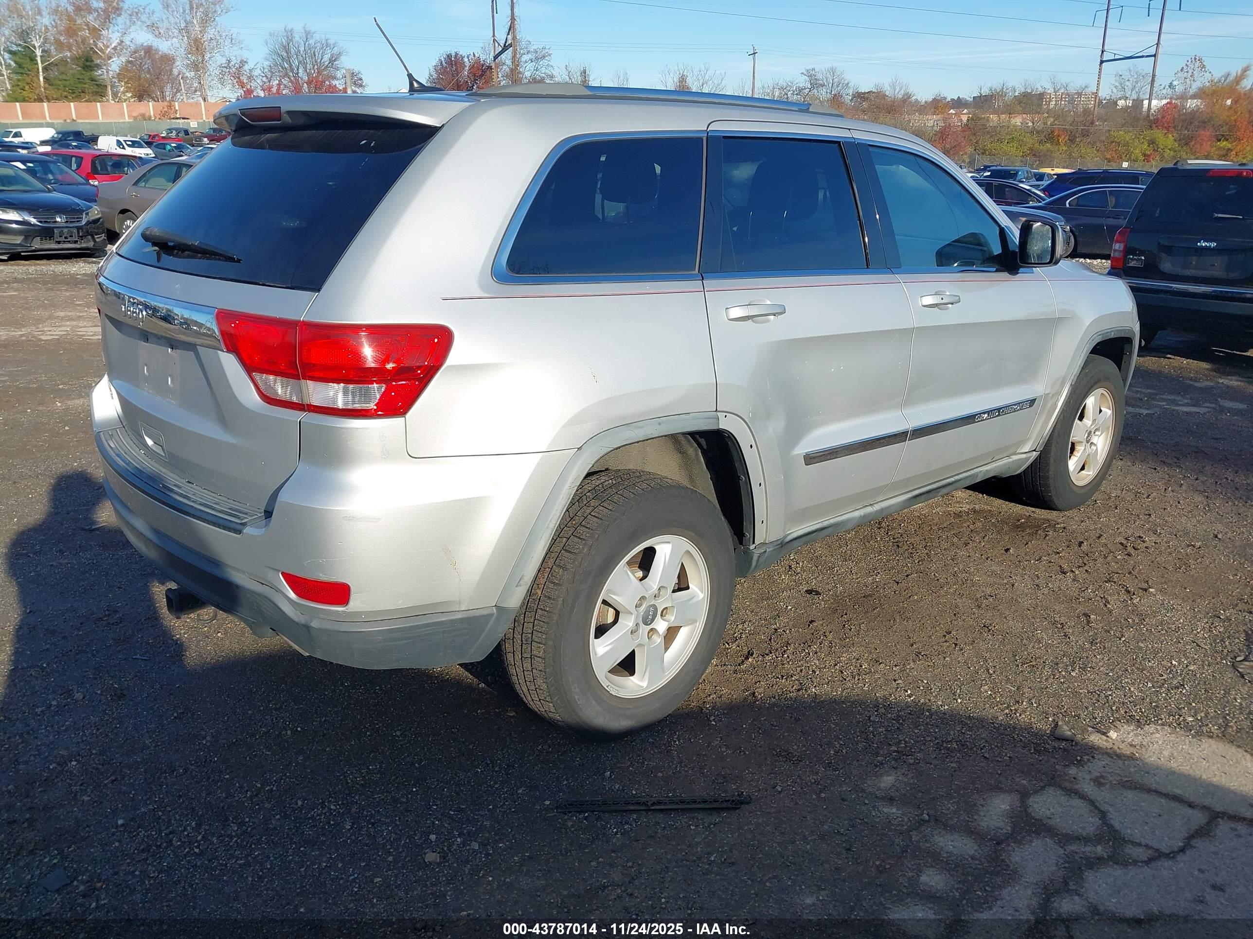 JEEP GRAND image 4