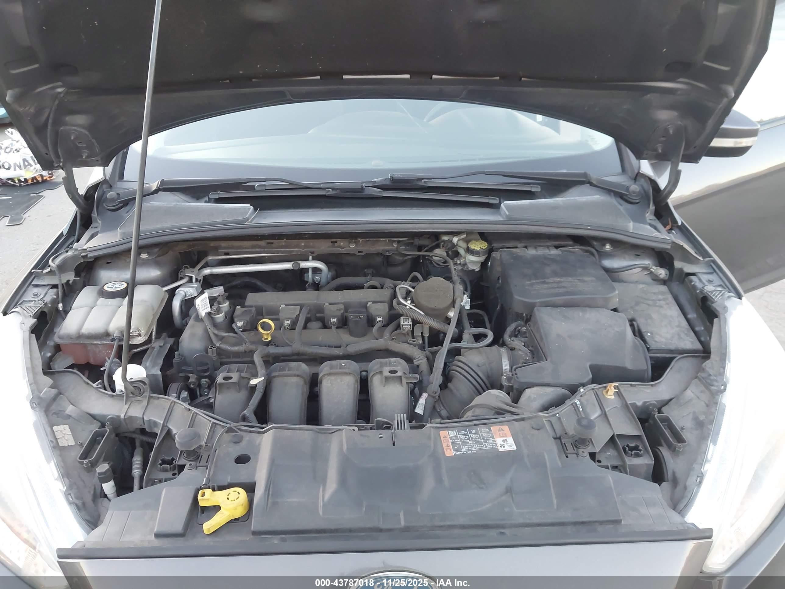 FORD FOCUS image 10