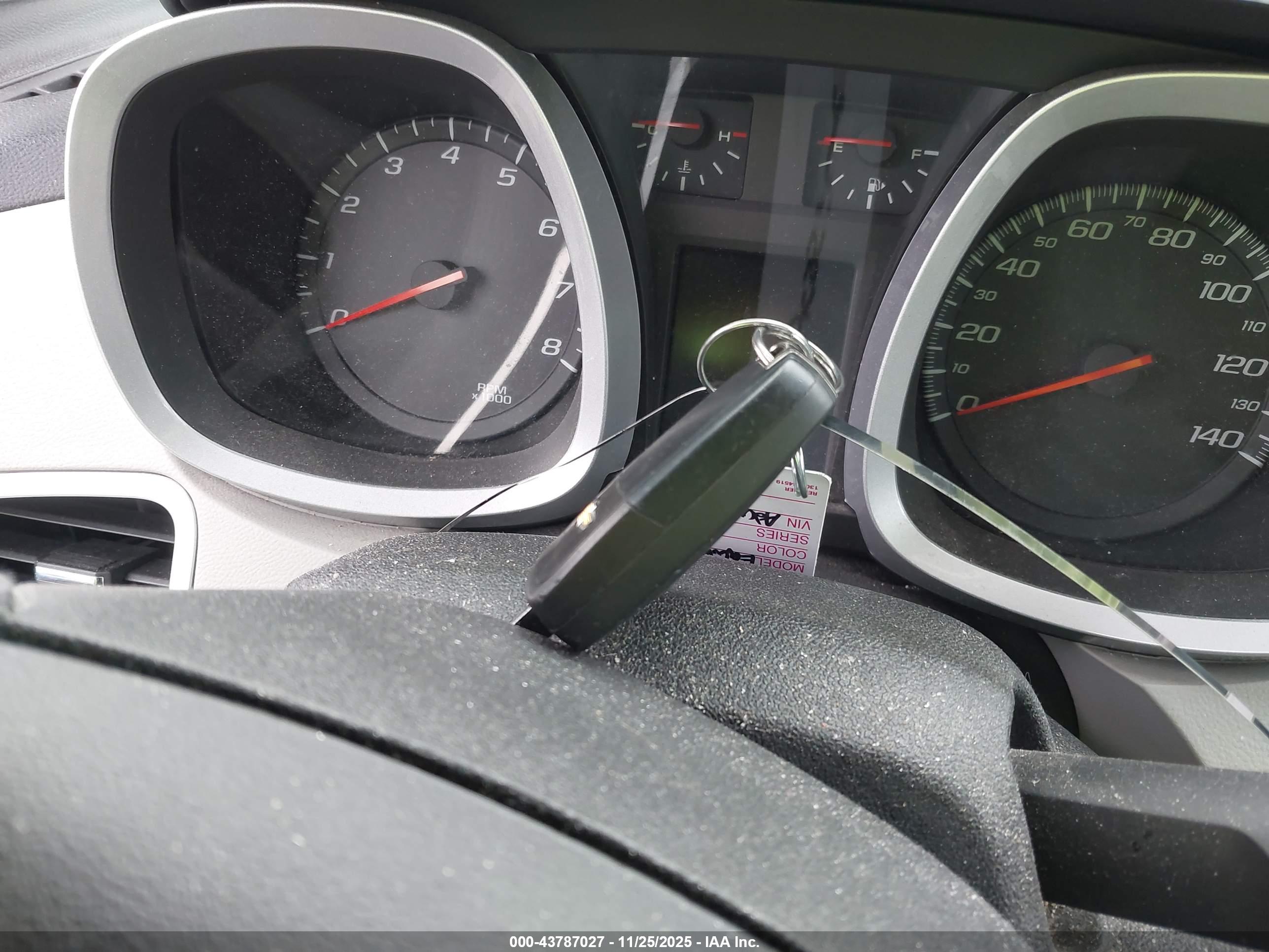 CHEVROLET EQUINOX image 11