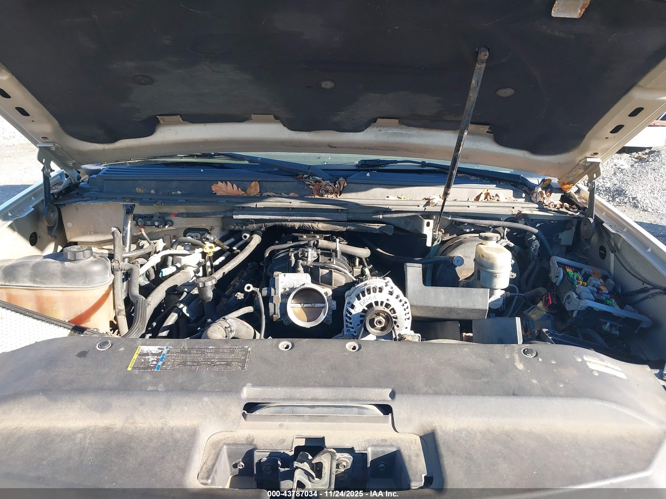 CADILLAC ESCALADE image 10