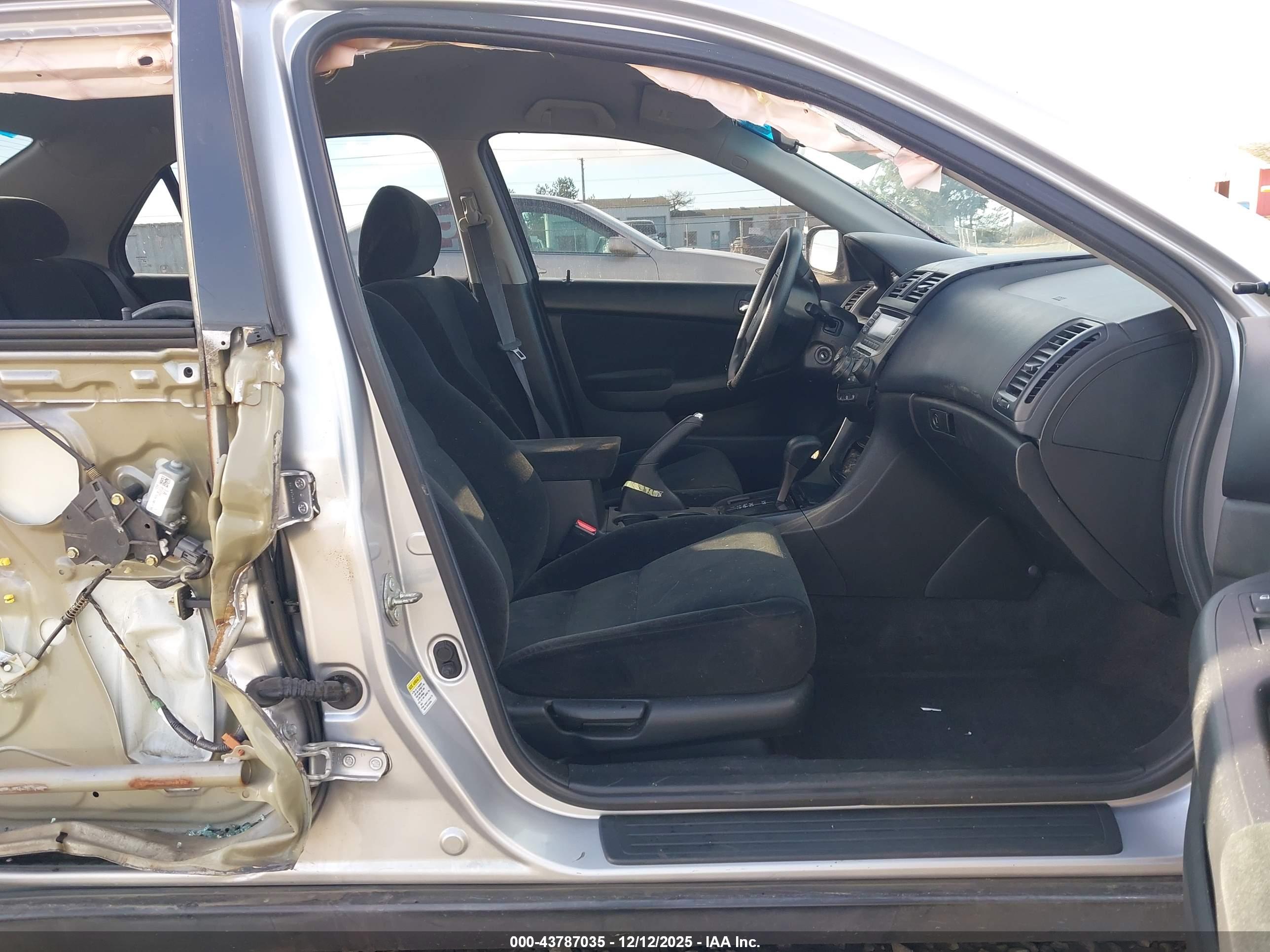 HONDA ACCORD image 5