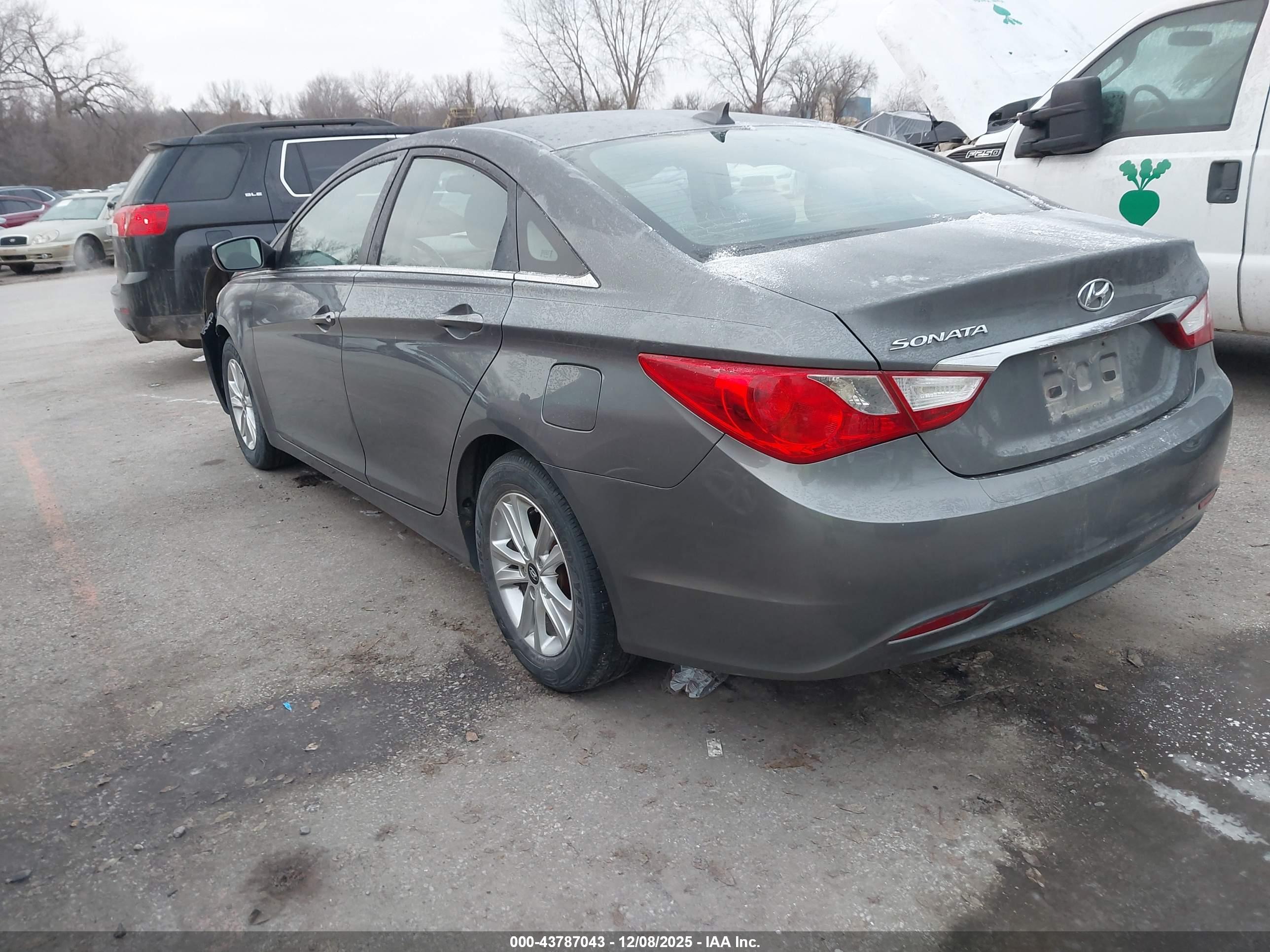 HYUNDAI SONATA image 3