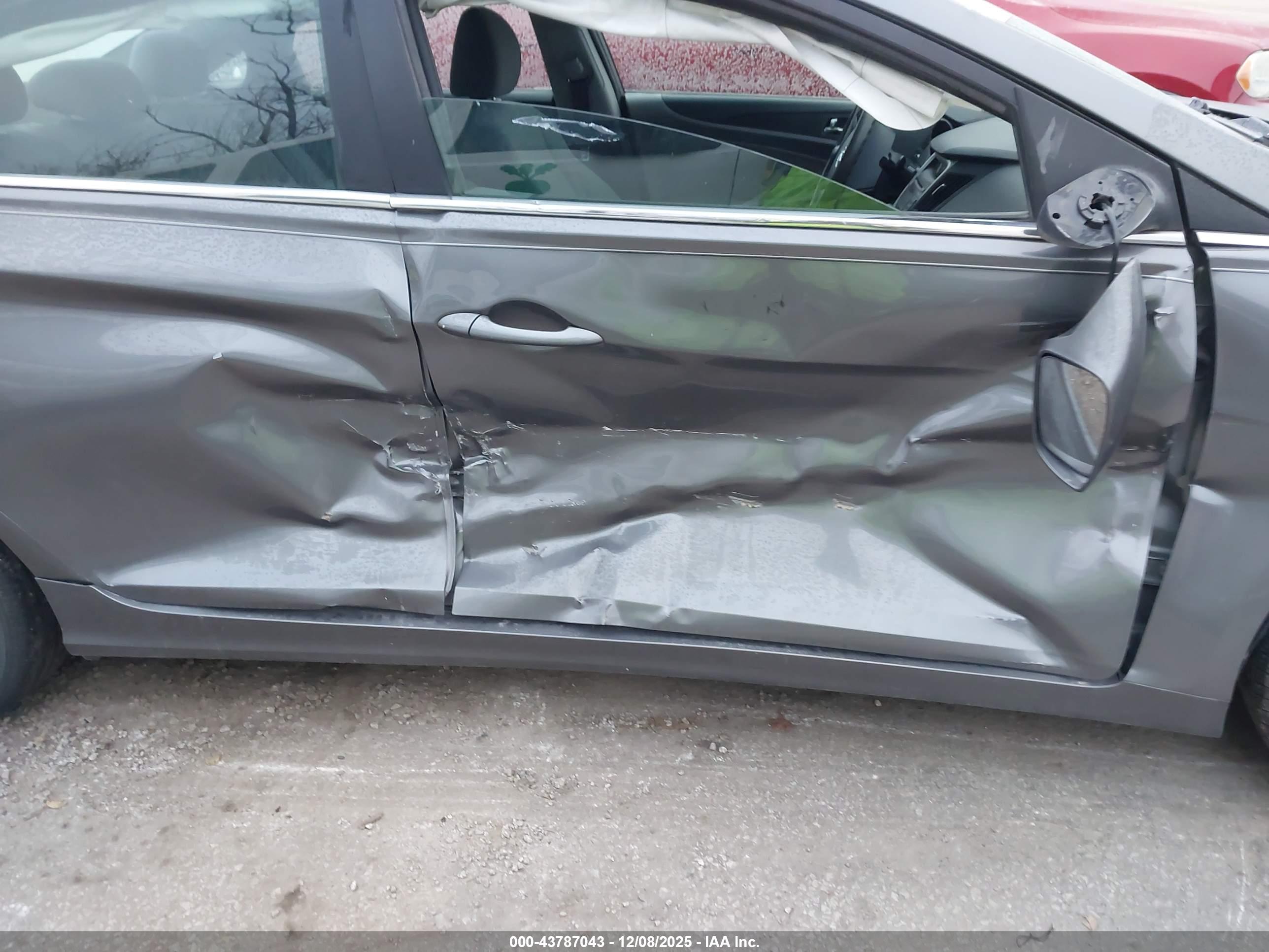 HYUNDAI SONATA image 6