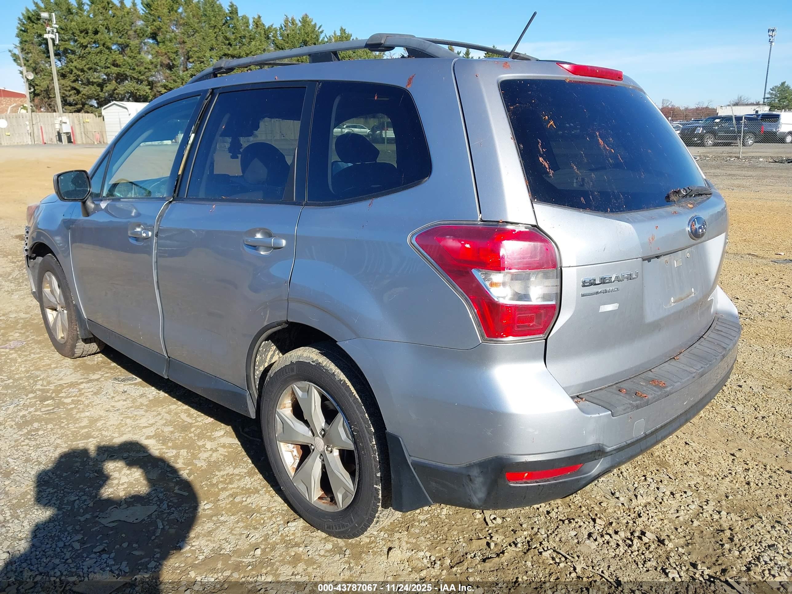 SUBARU FORESTER image 3