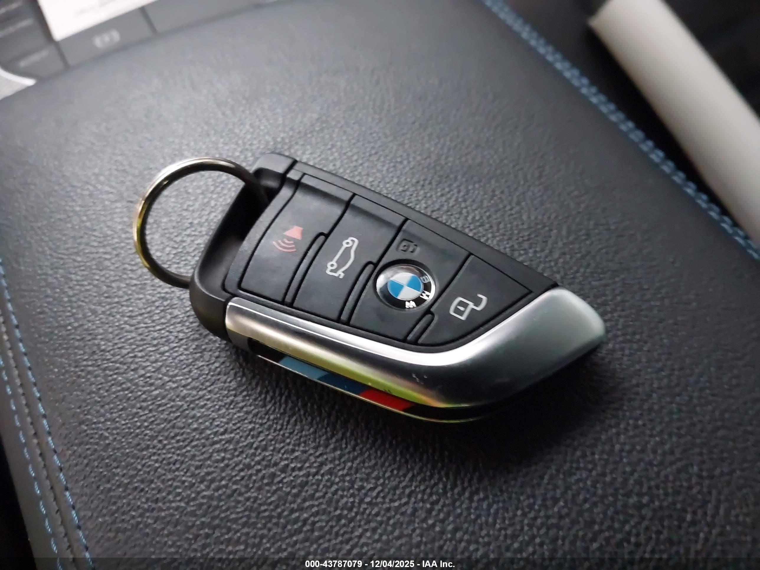 BMW 3 image 11