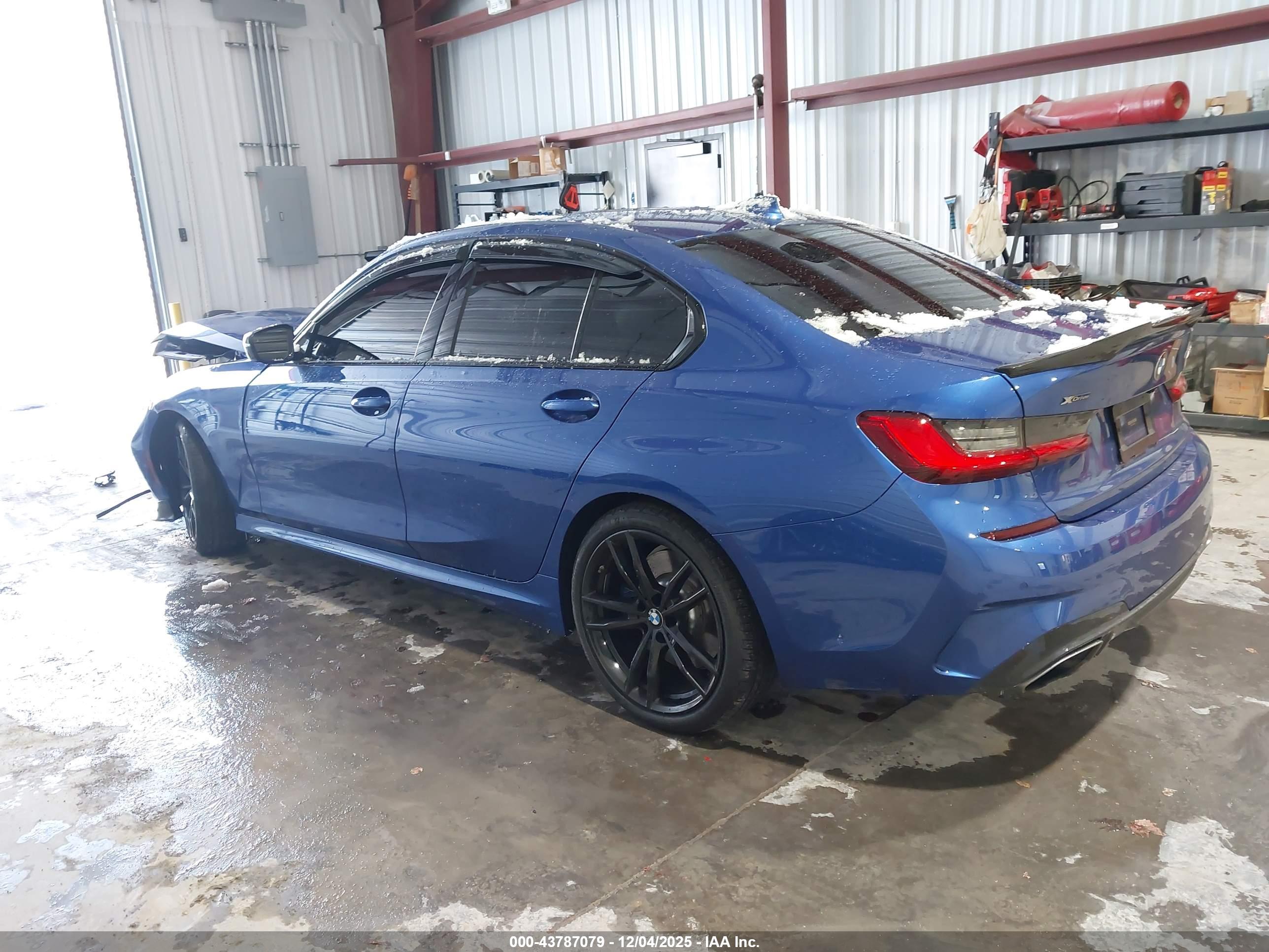 BMW 3 image 3