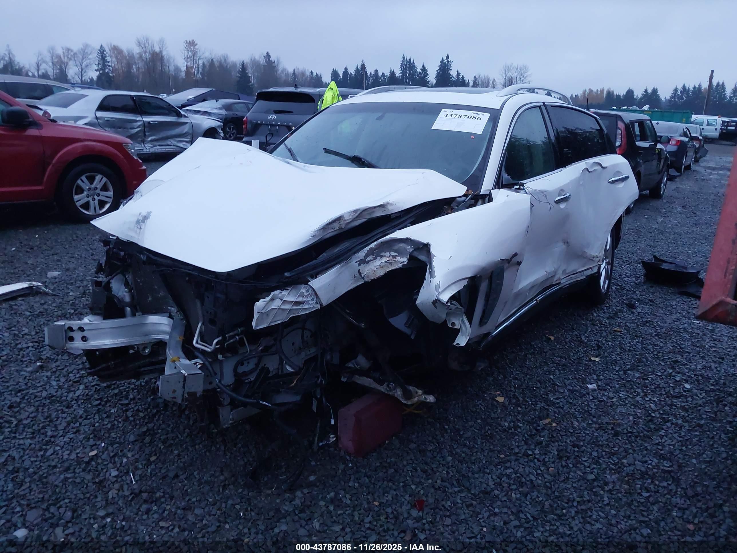 INFINITI FX35 image 2