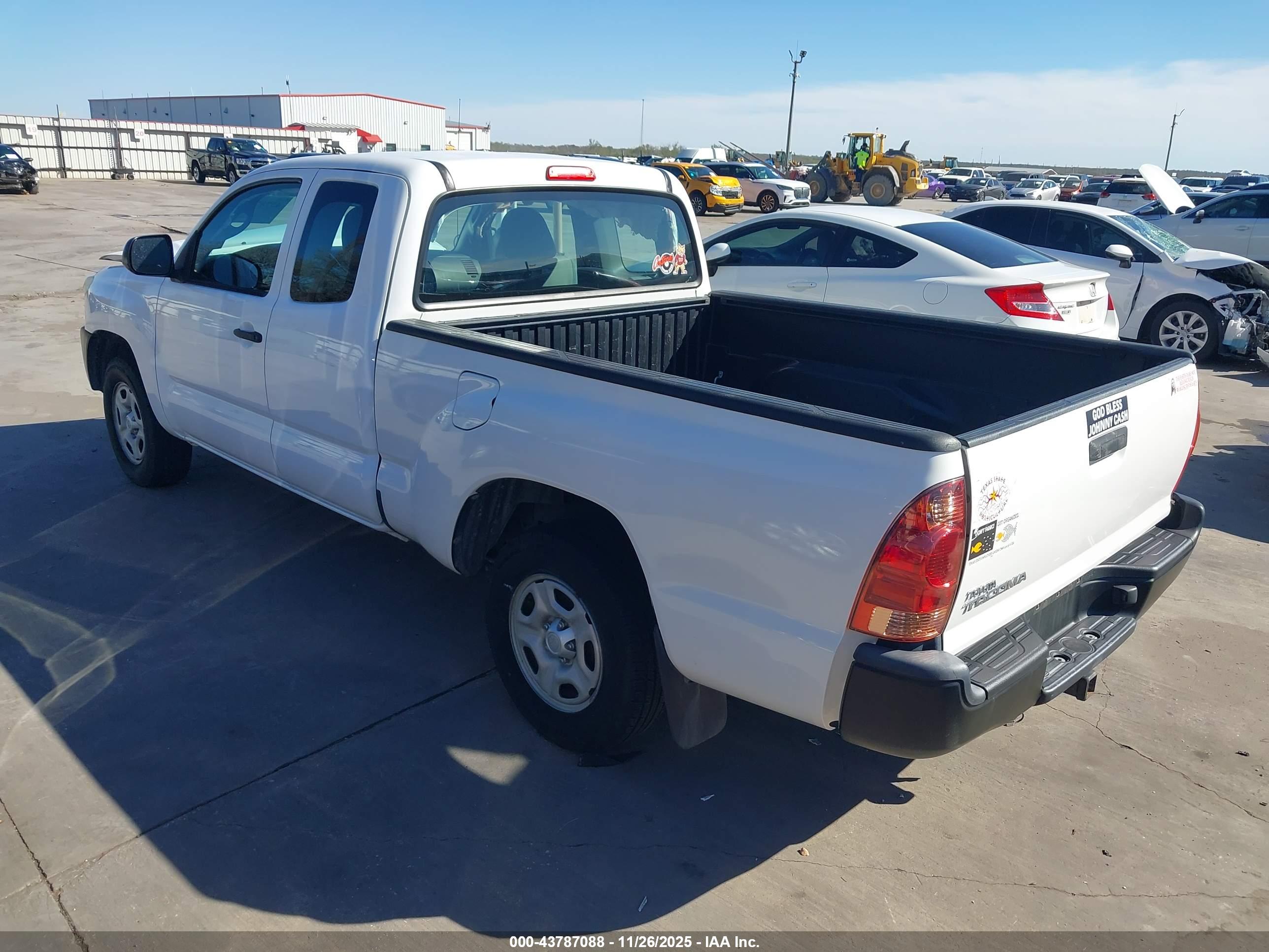 TOYOTA TACOMA image 3