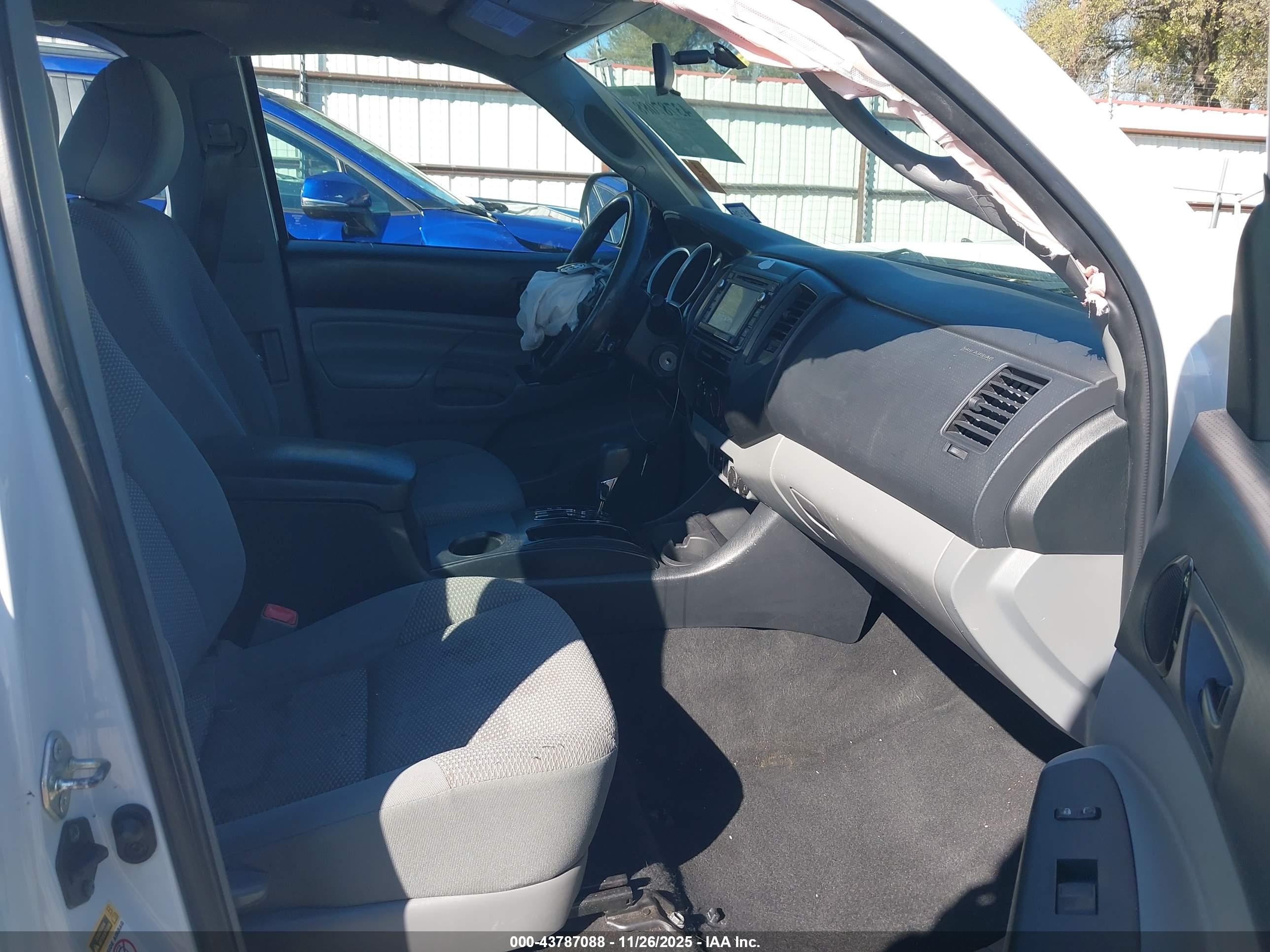 TOYOTA TACOMA image 5