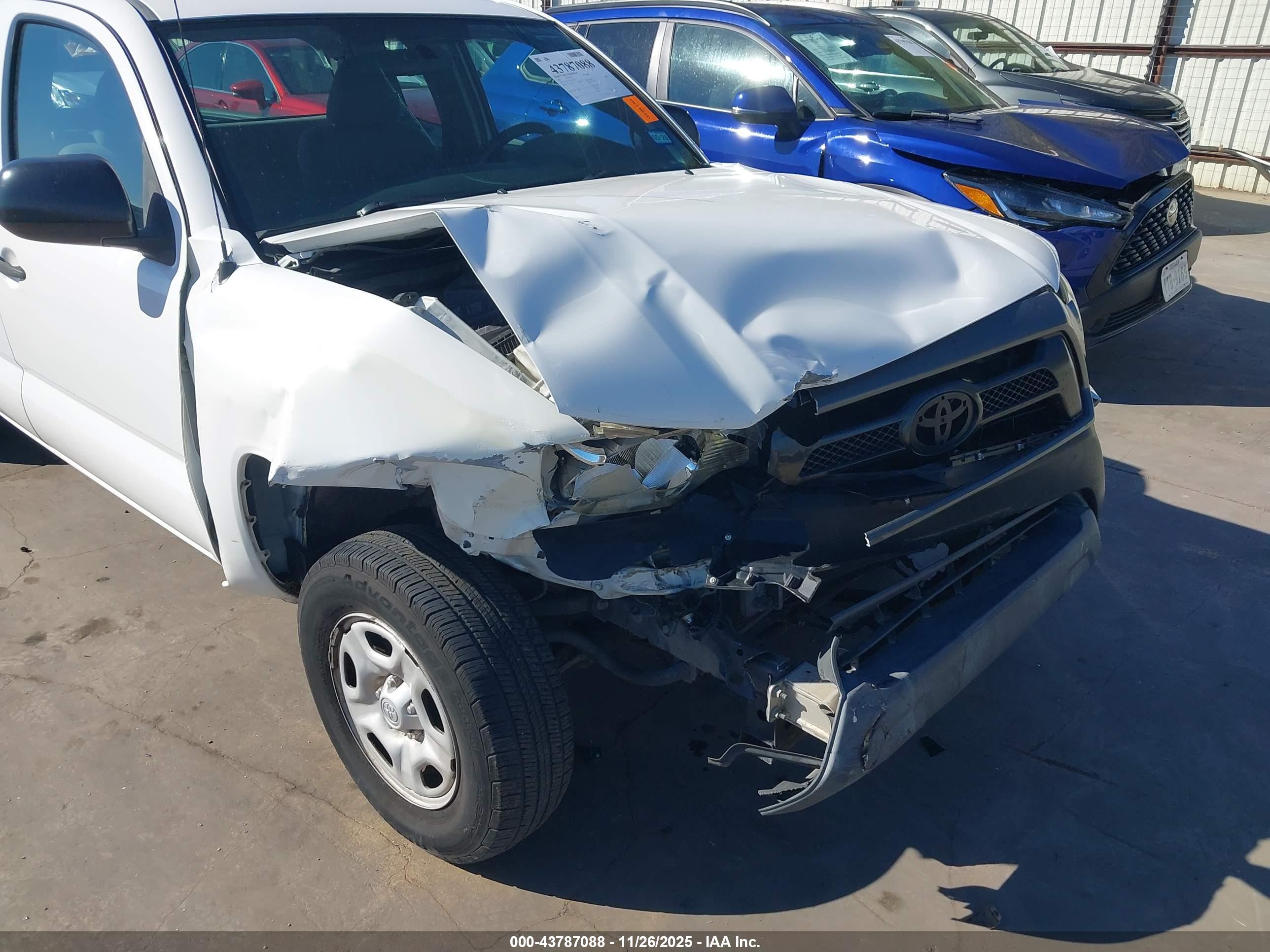 TOYOTA TACOMA image 6