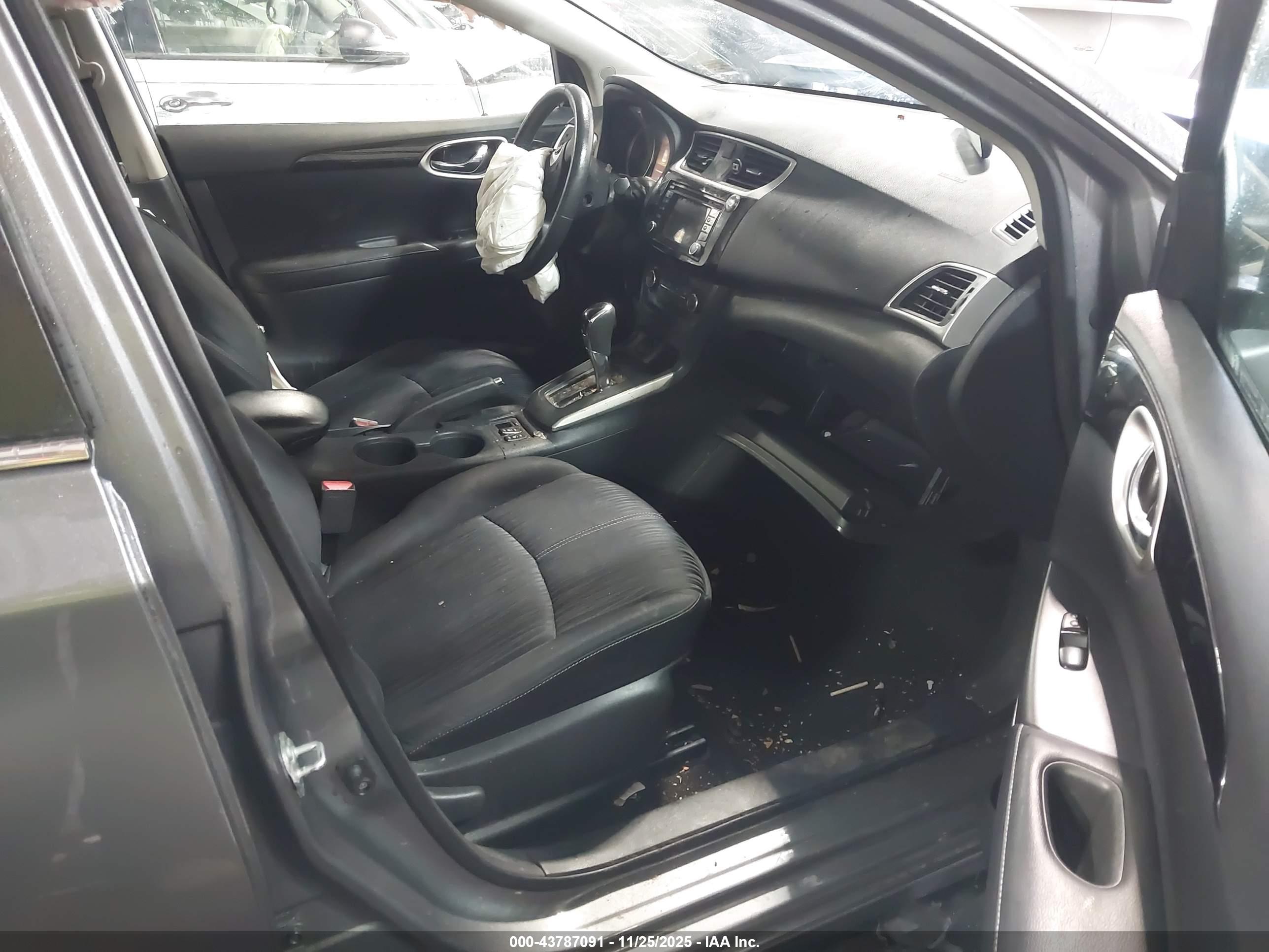 NISSAN SENTRA image 5