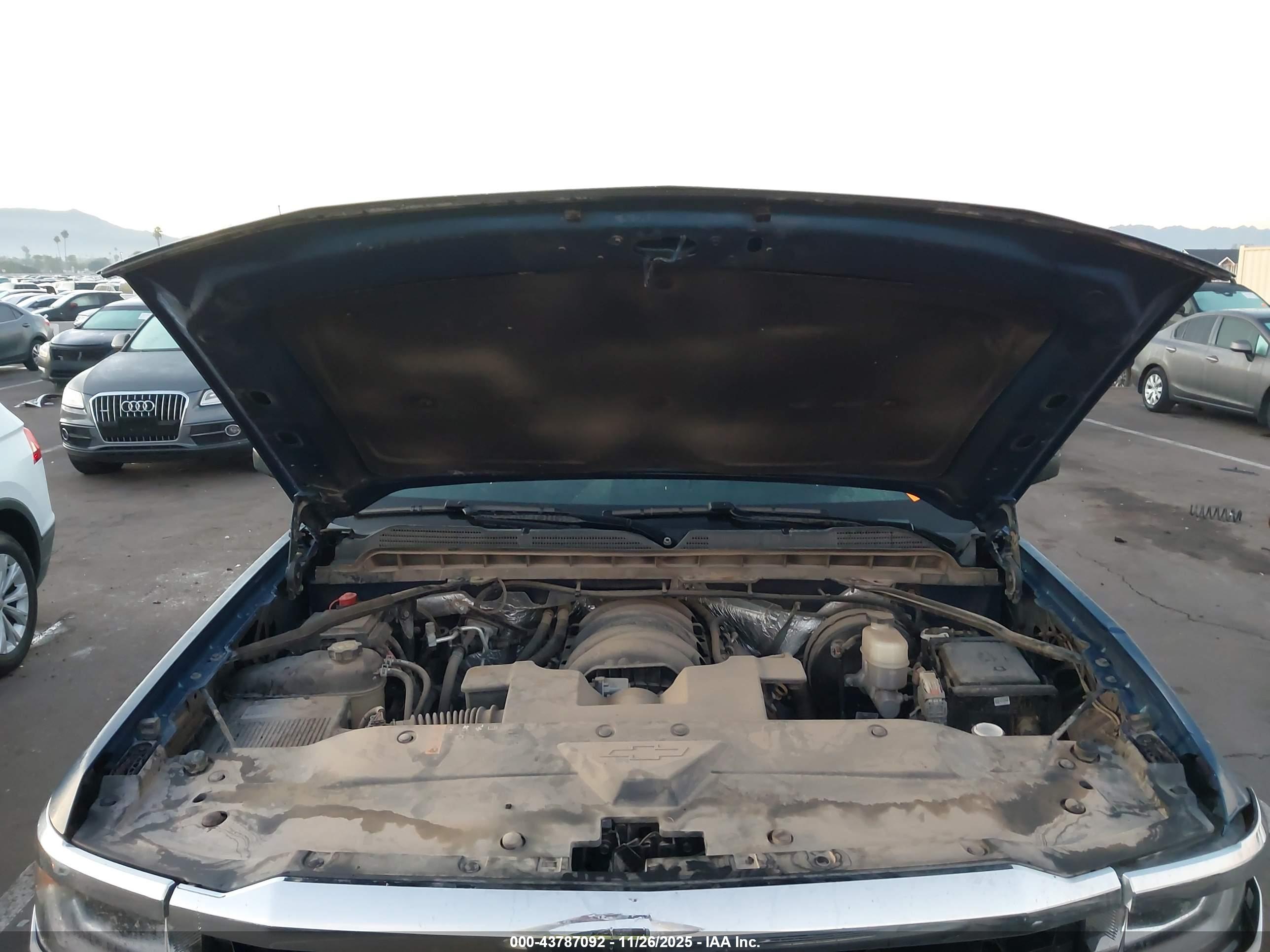 CHEVROLET SILVERADO image 10