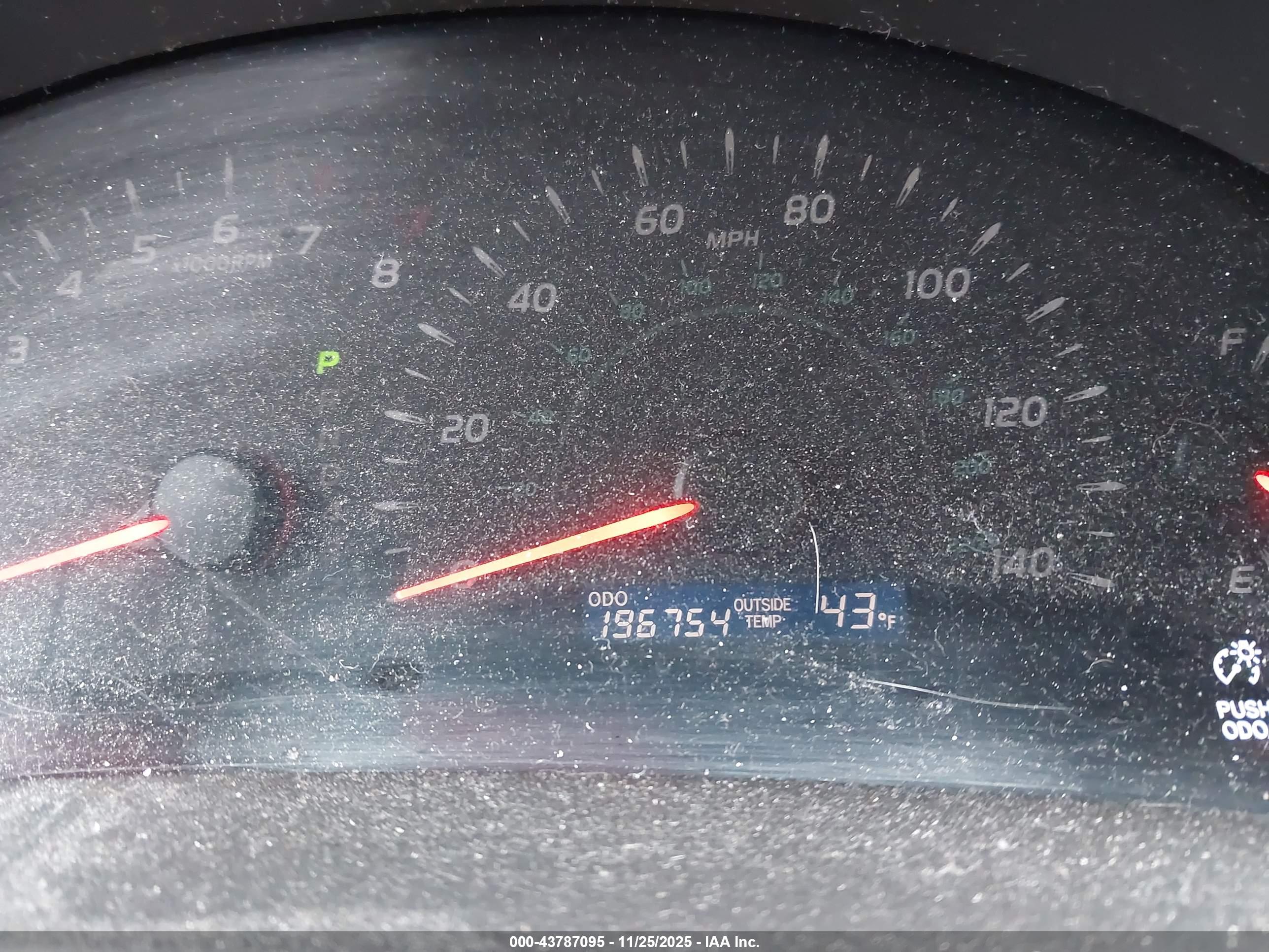 TOYOTA CAMRY image 7