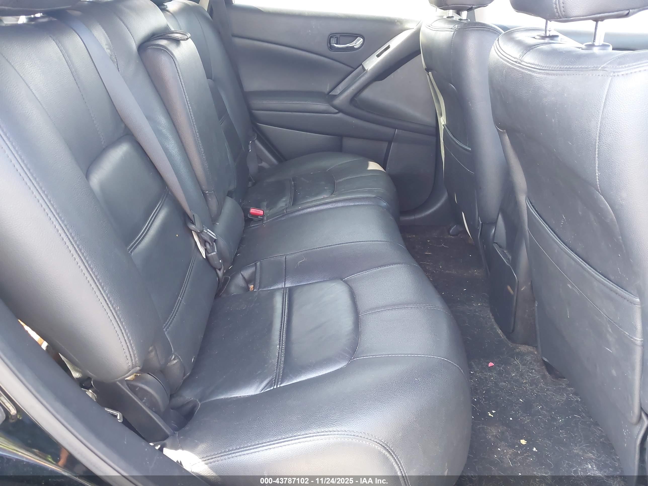 NISSAN MURANO image 8