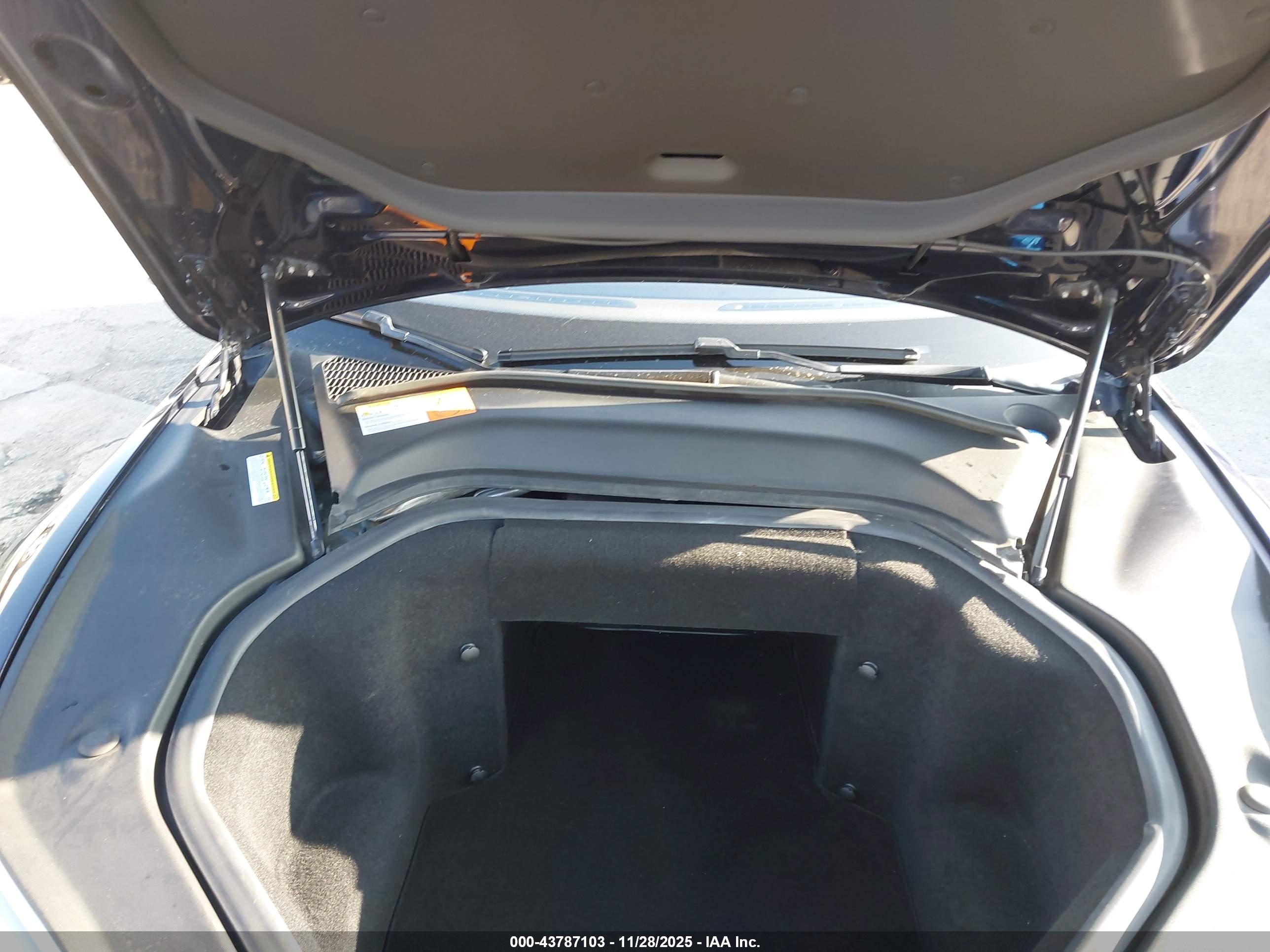 TESLA MODEL image 10