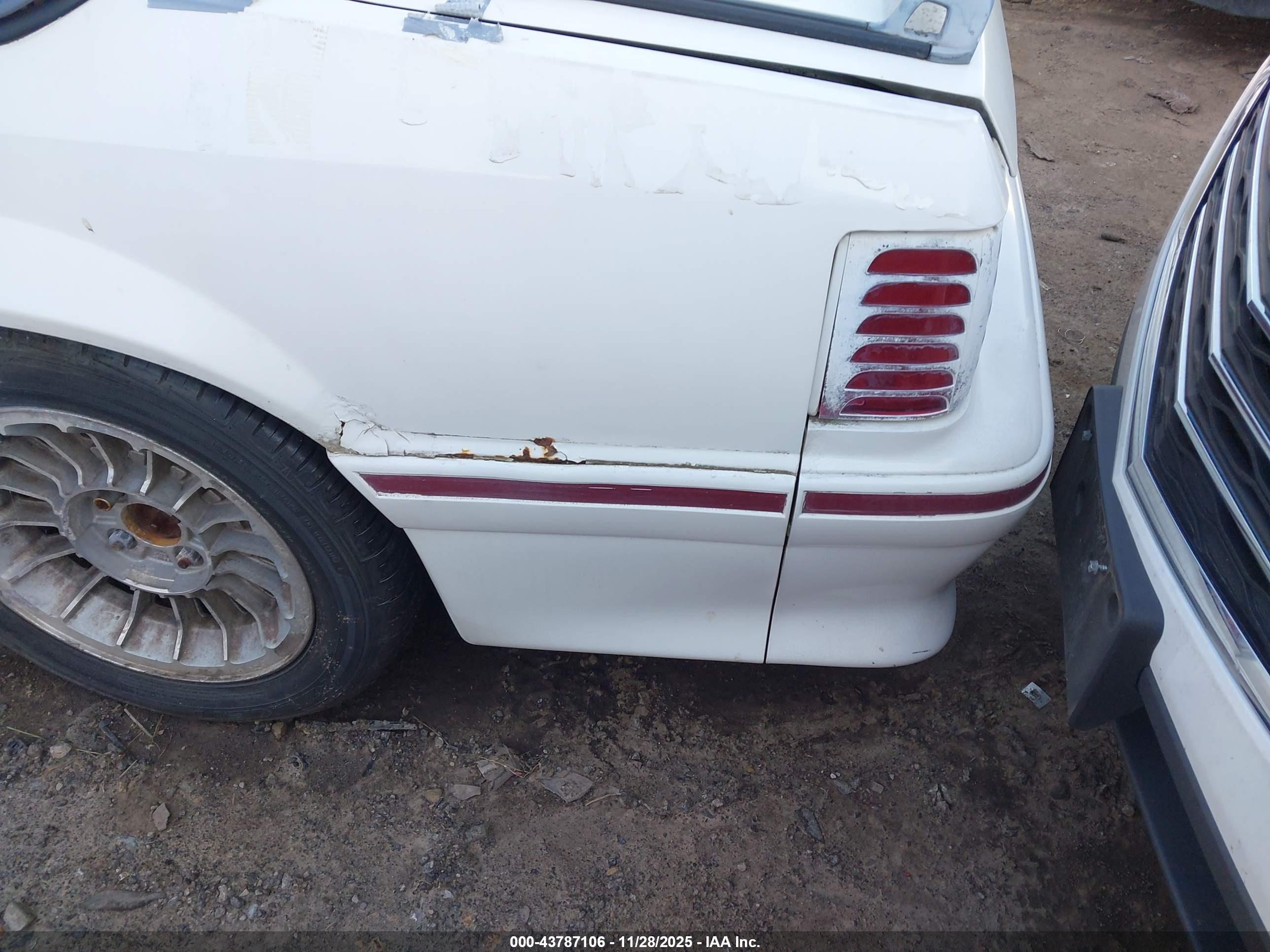 FORD MUSTANG image 6
