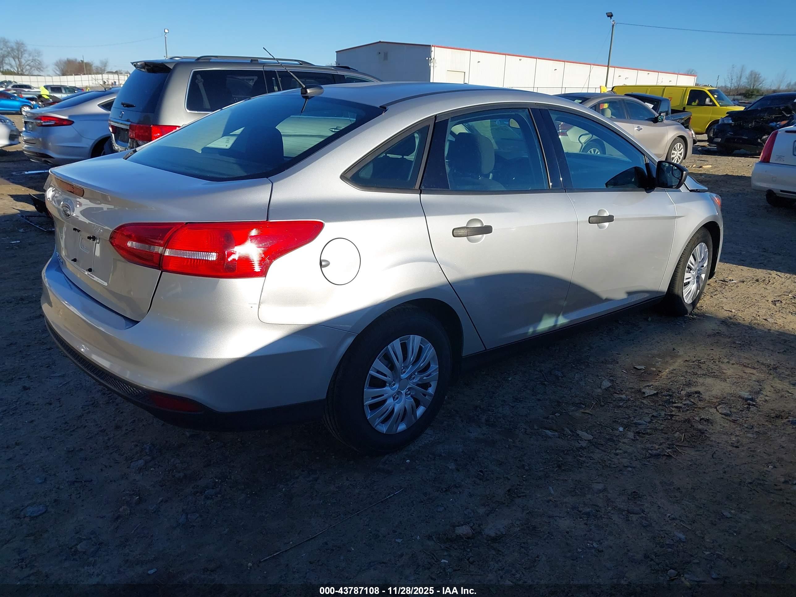 FORD FOCUS image 4