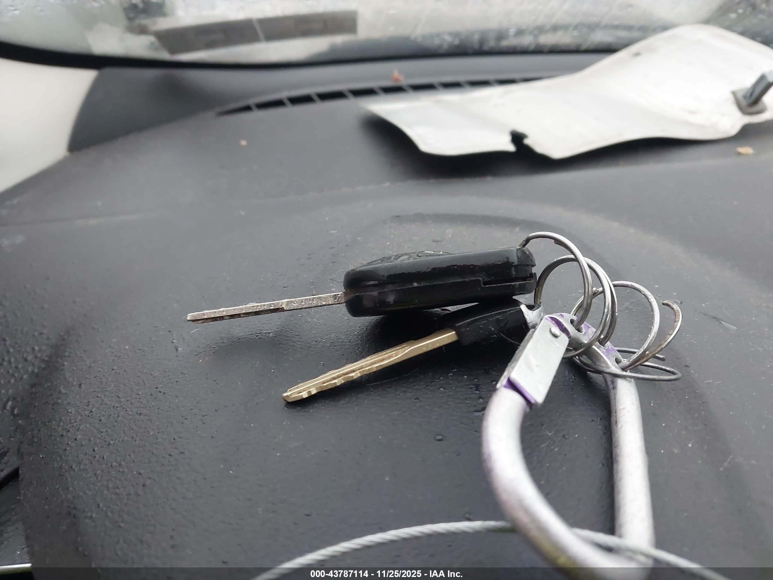FORD ESCAPE image 11