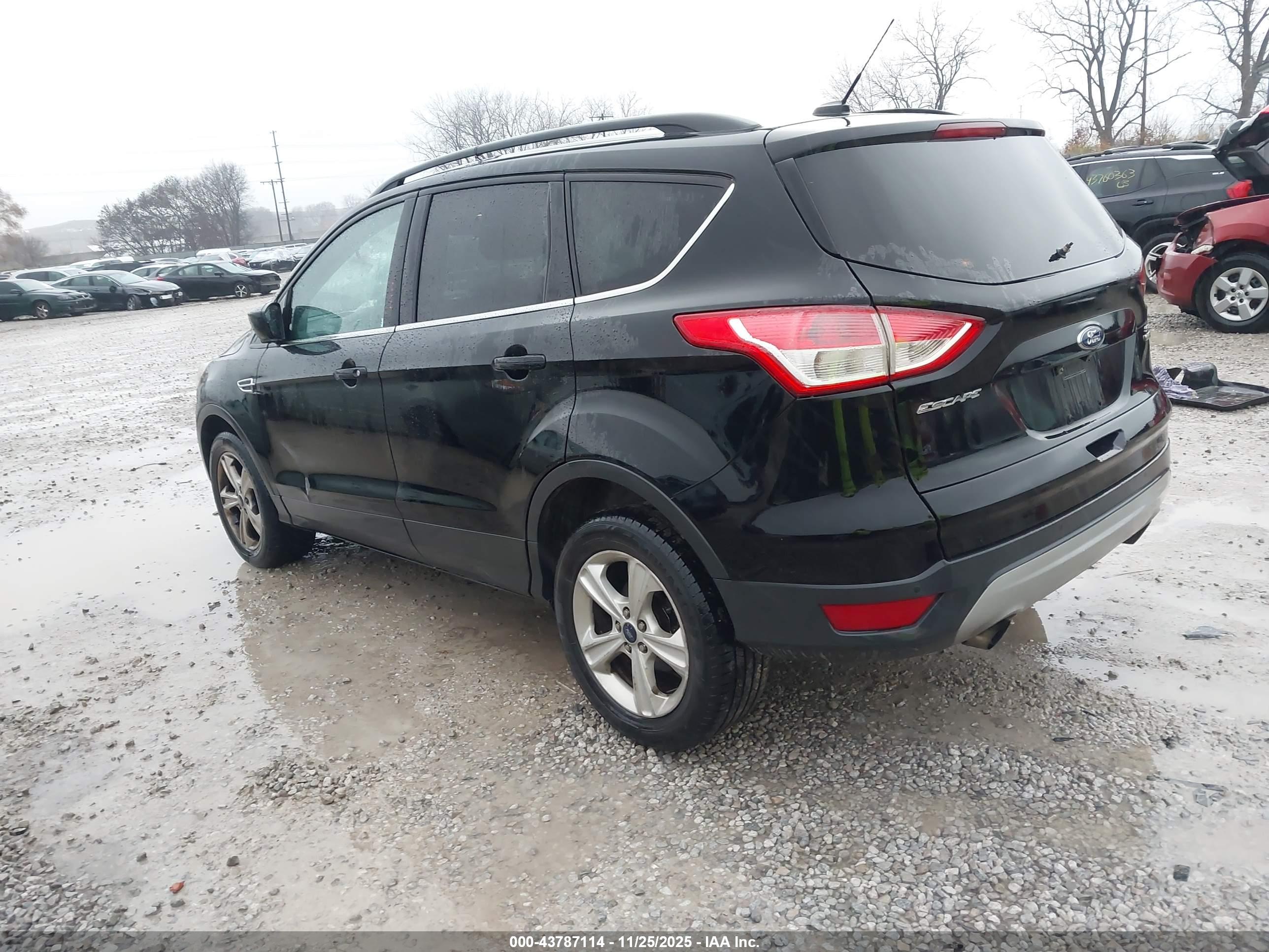 FORD ESCAPE image 3