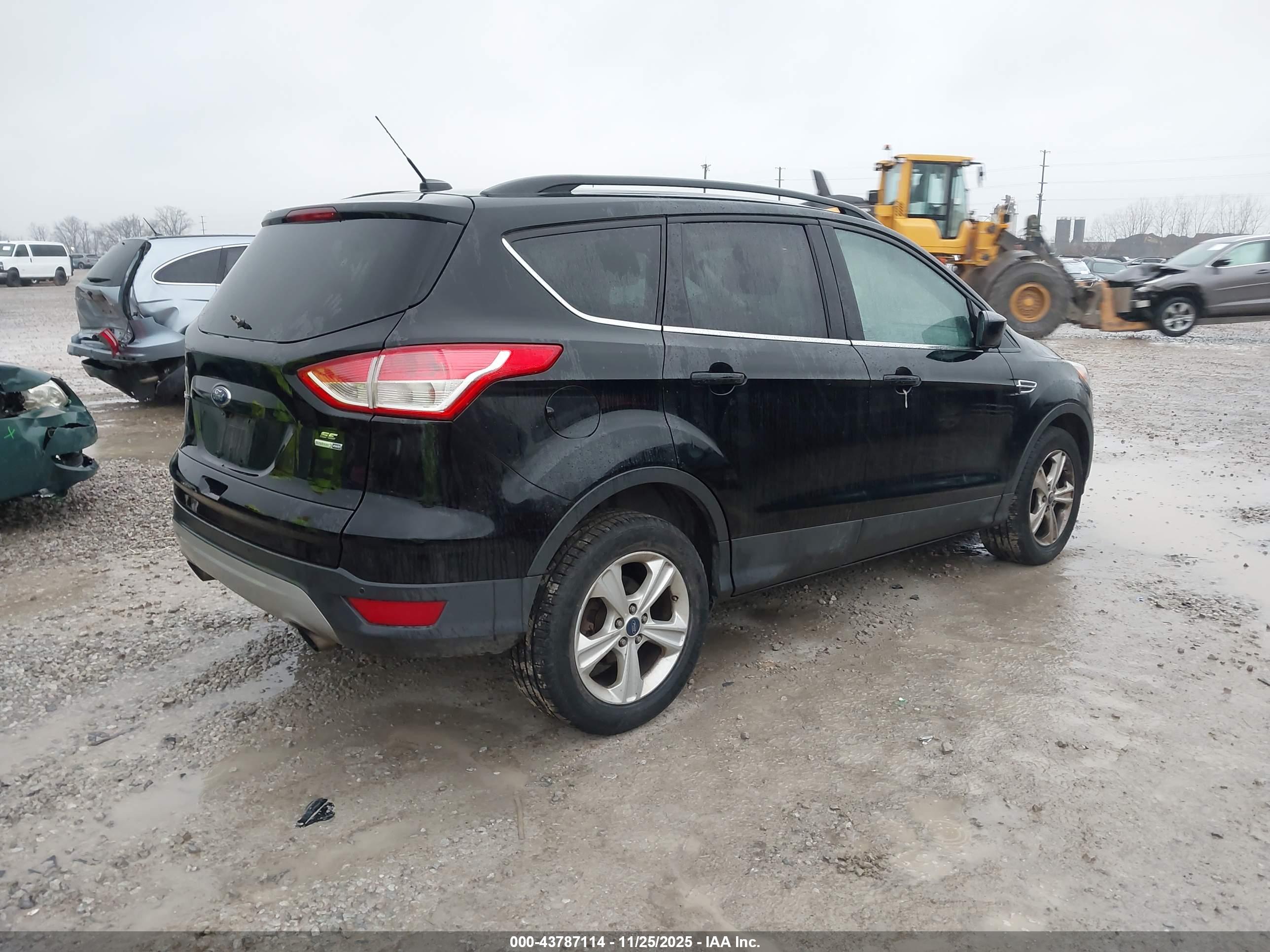 FORD ESCAPE image 4