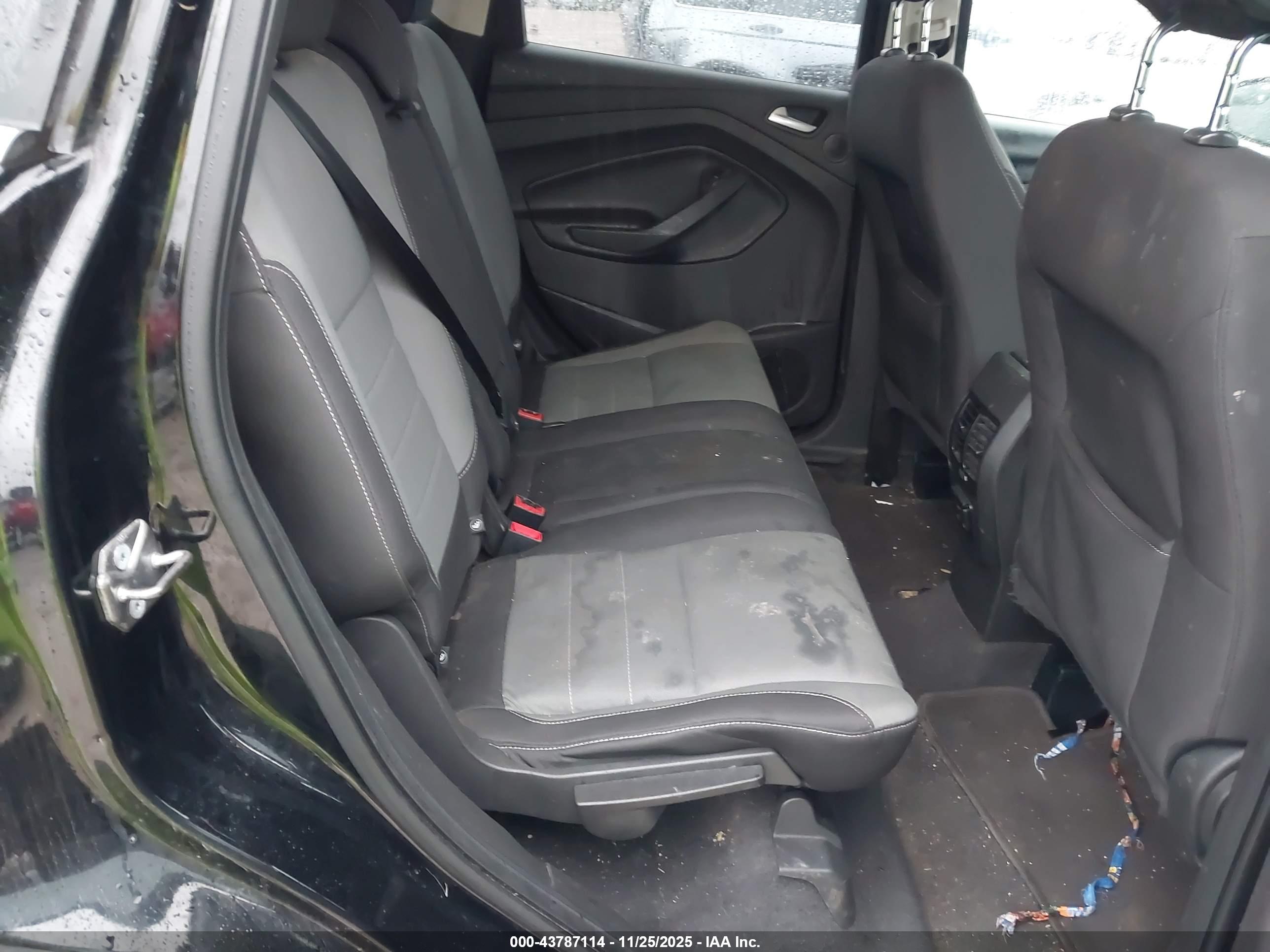 FORD ESCAPE image 8