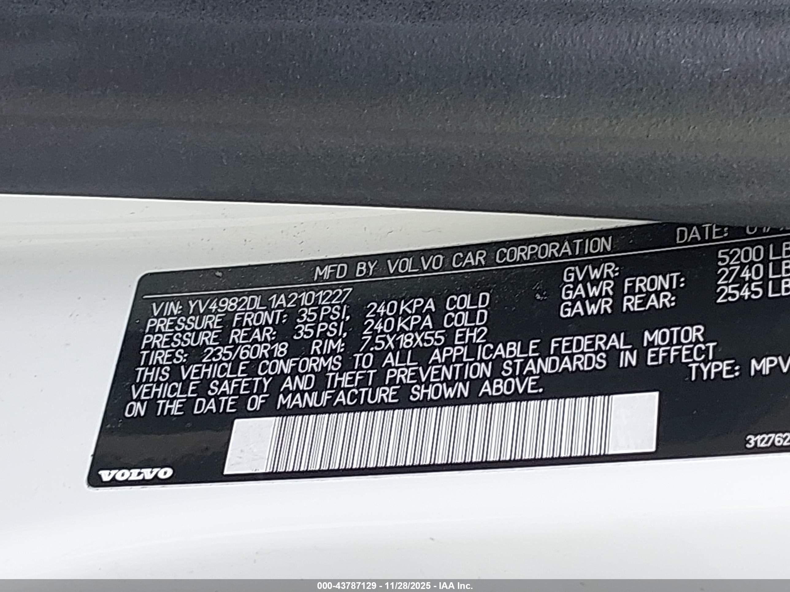 VOLVO XC60 image 9