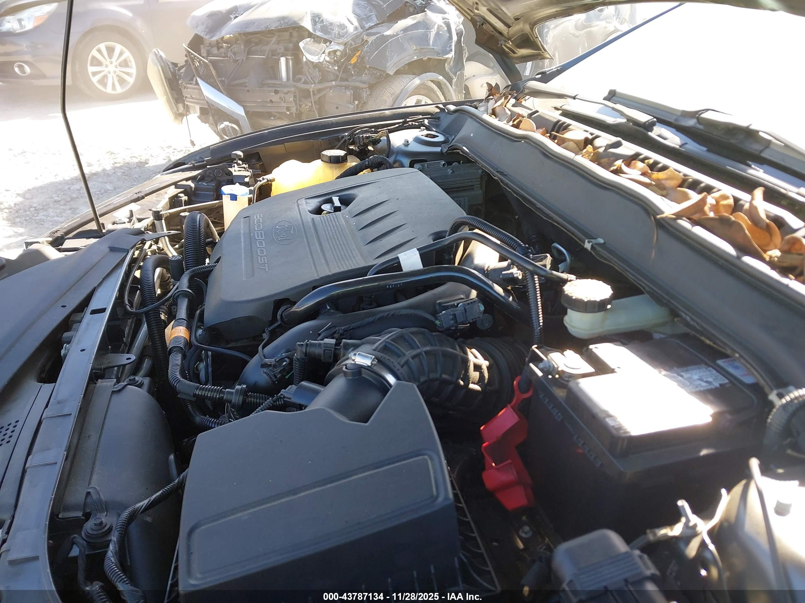 FORD FUSION image 10