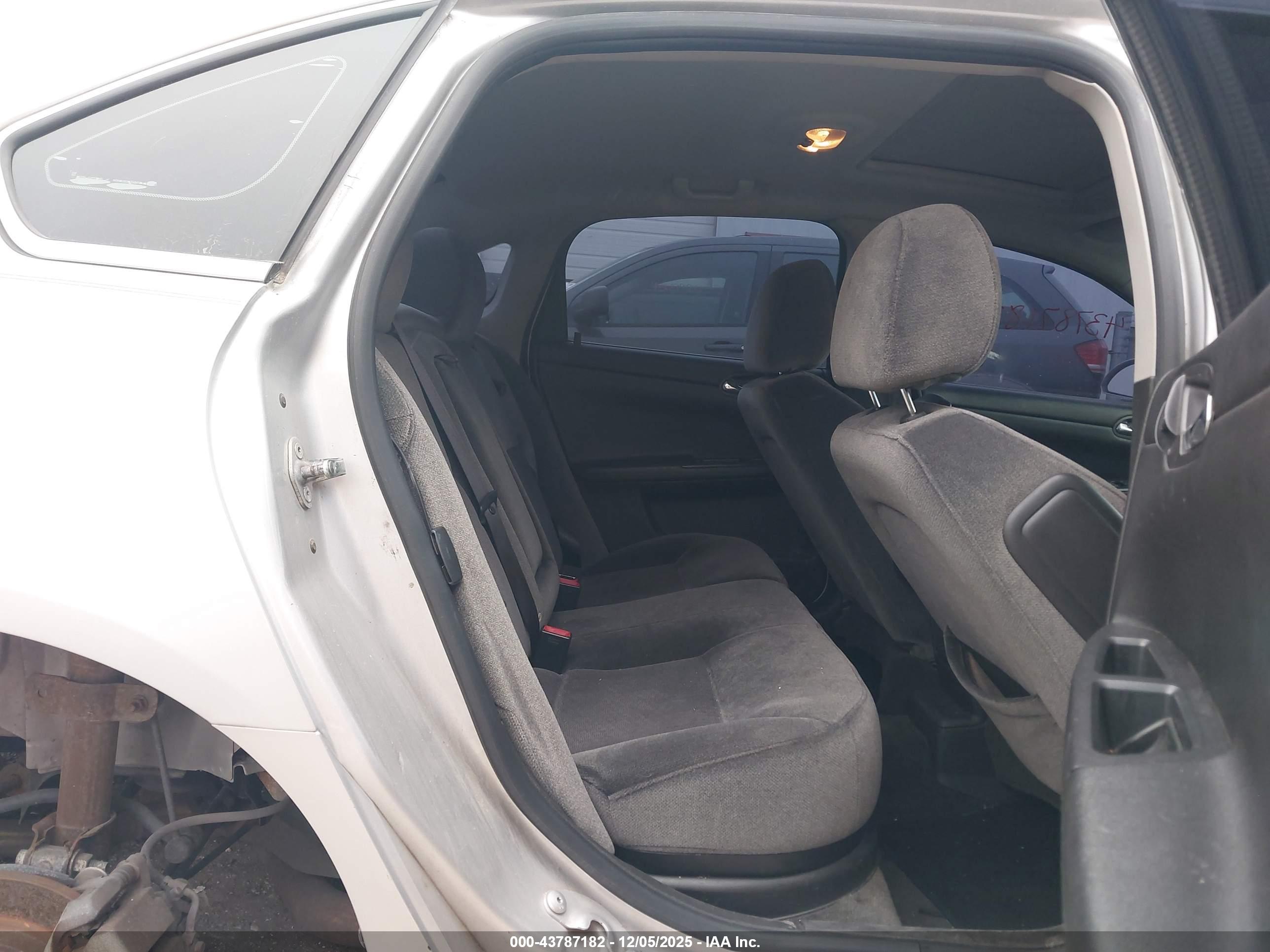 CHEVROLET IMPALA image 8