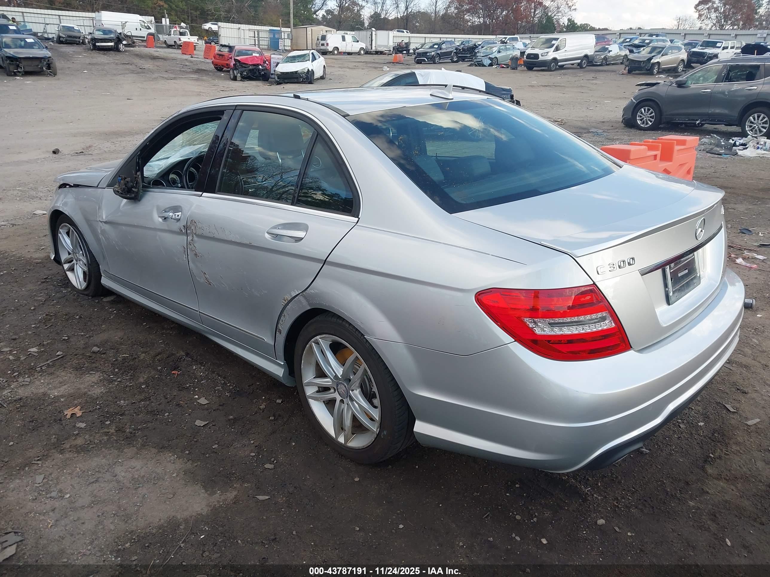MERCEDES-BENZ C image 3