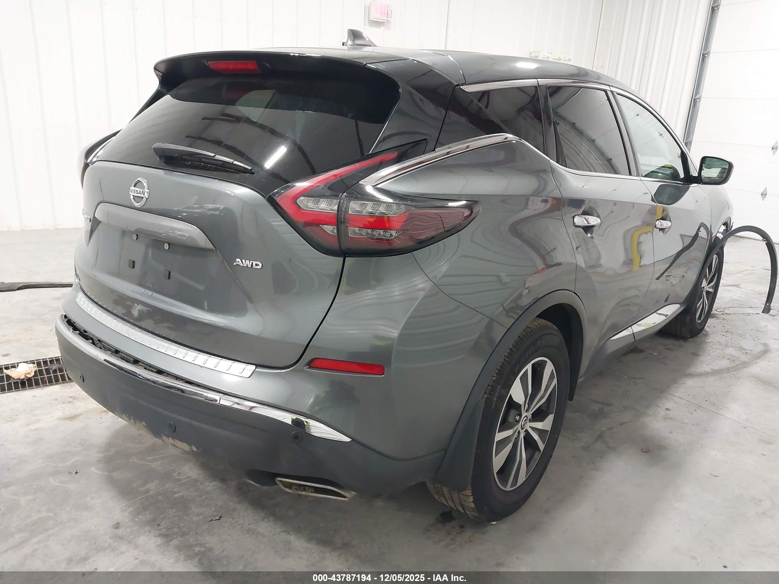 NISSAN MURANO image 4