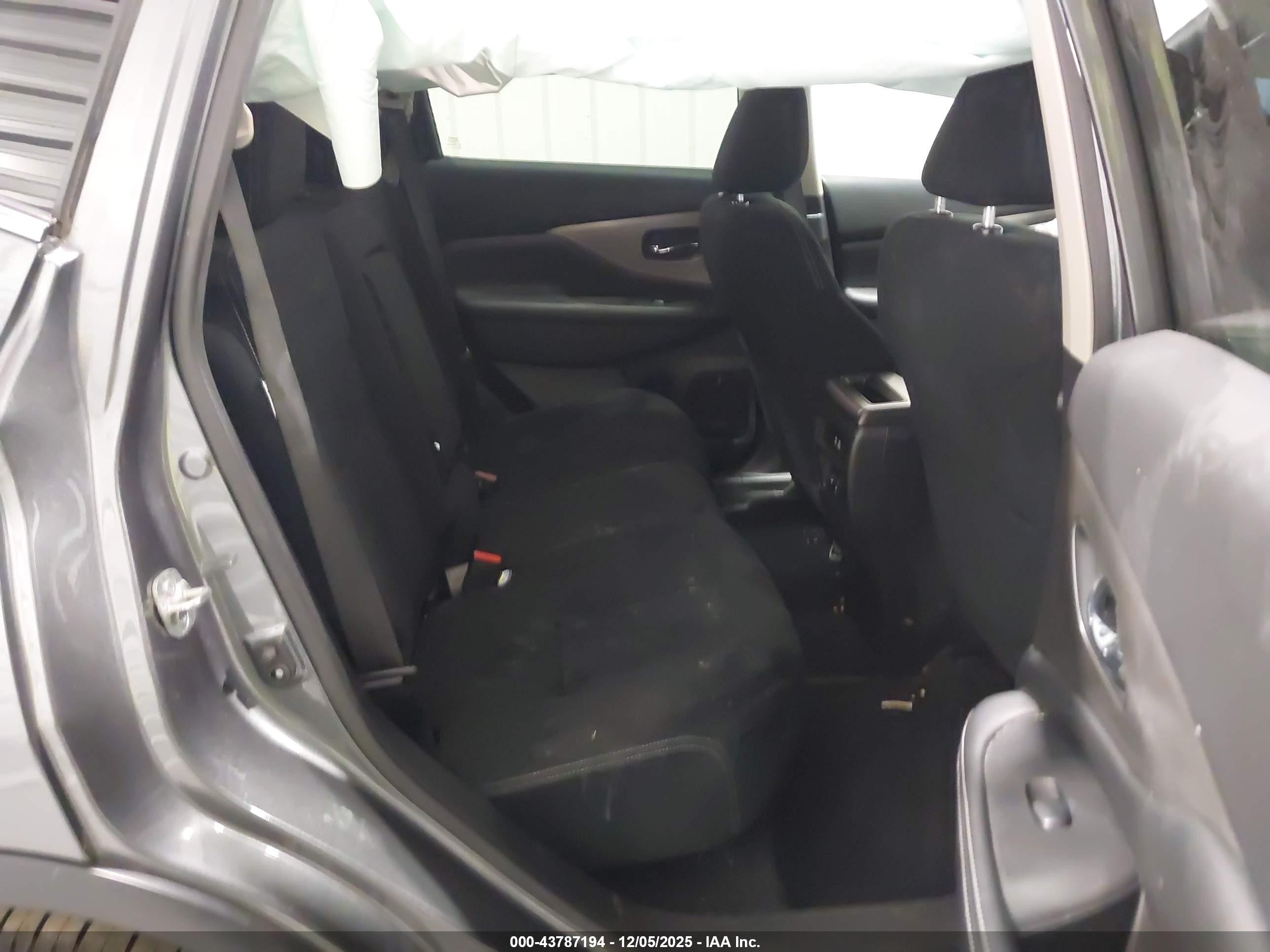 NISSAN MURANO image 8