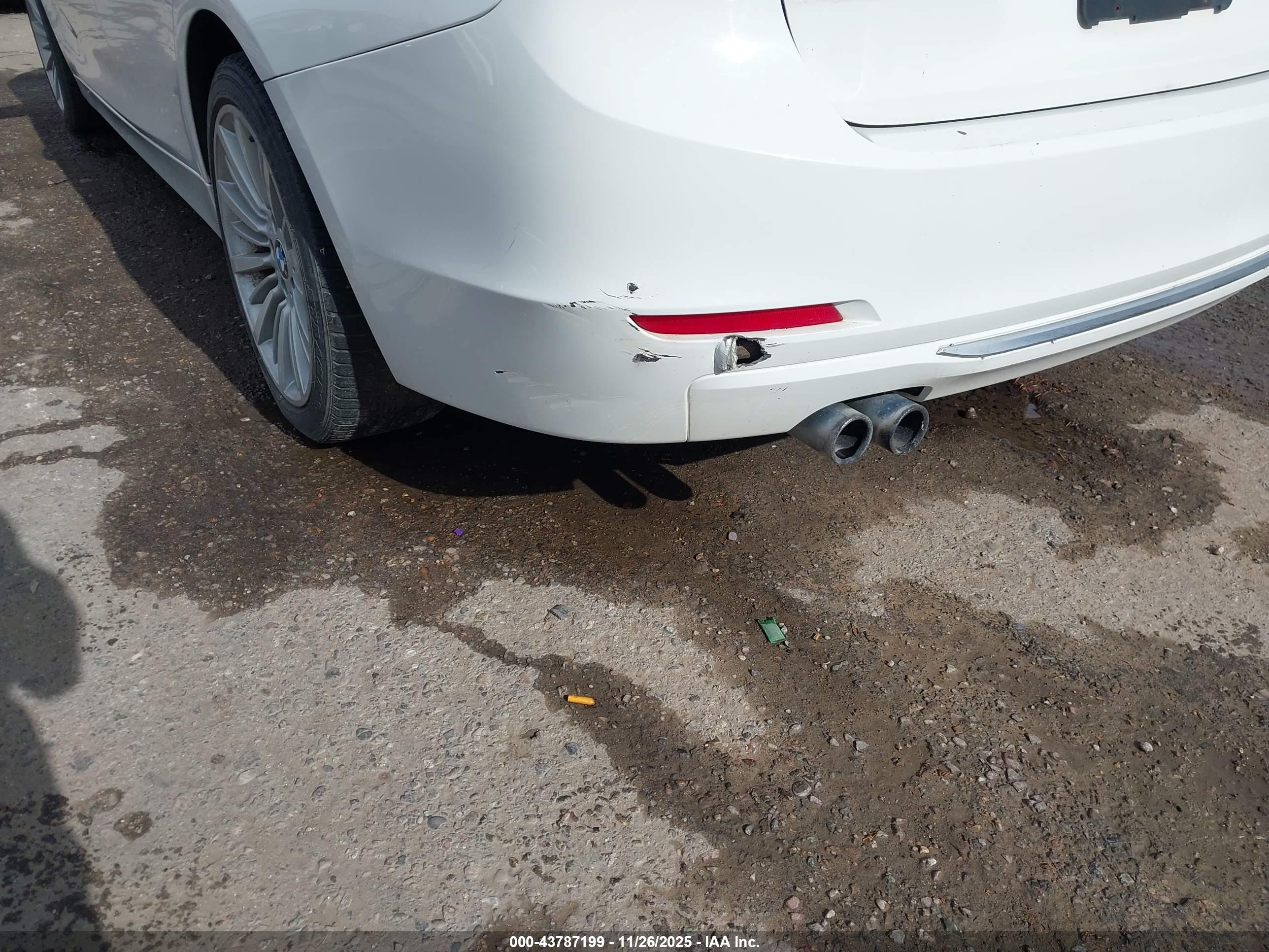 BMW 328I image 6