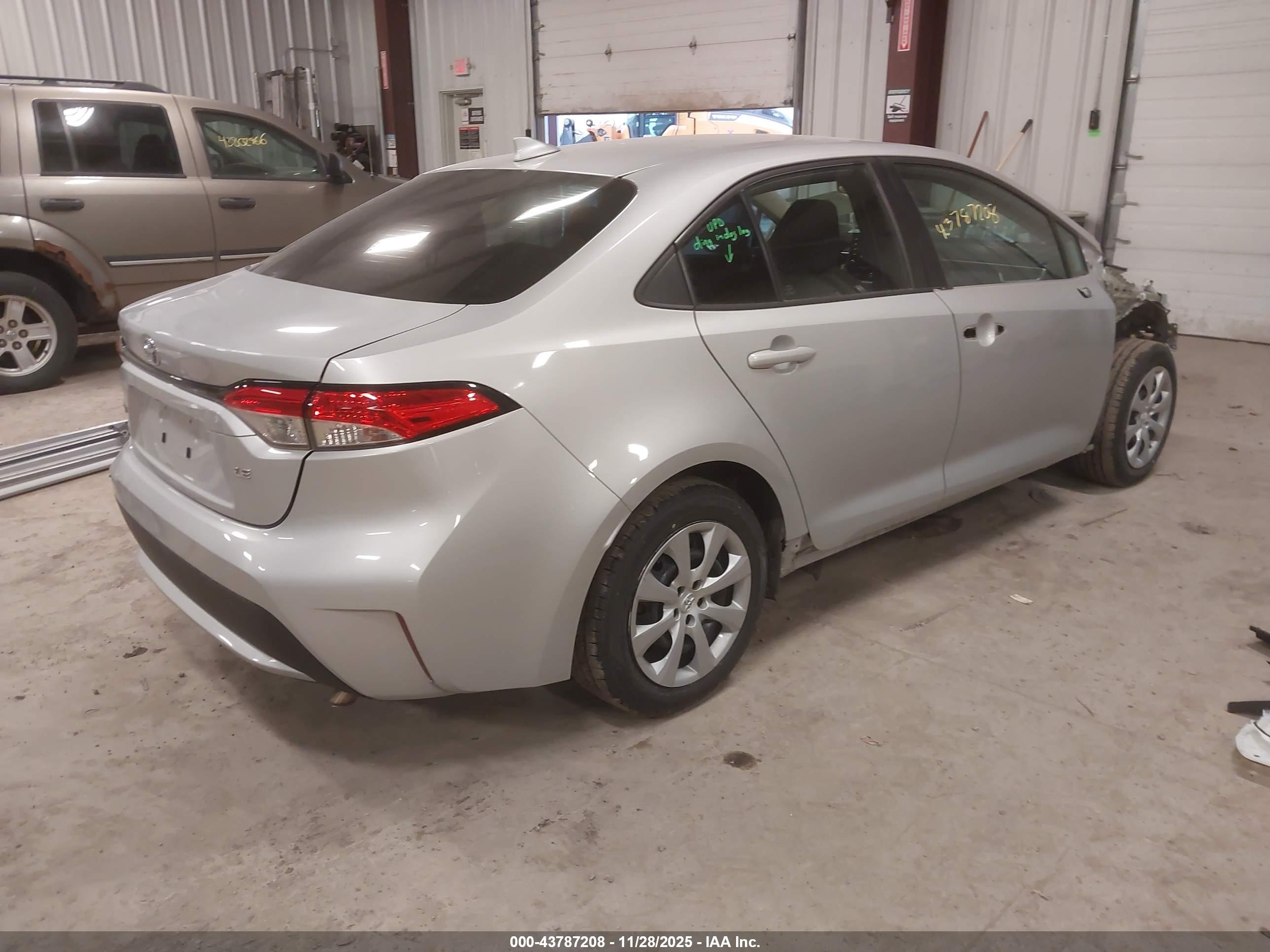 TOYOTA COROLLA image 4