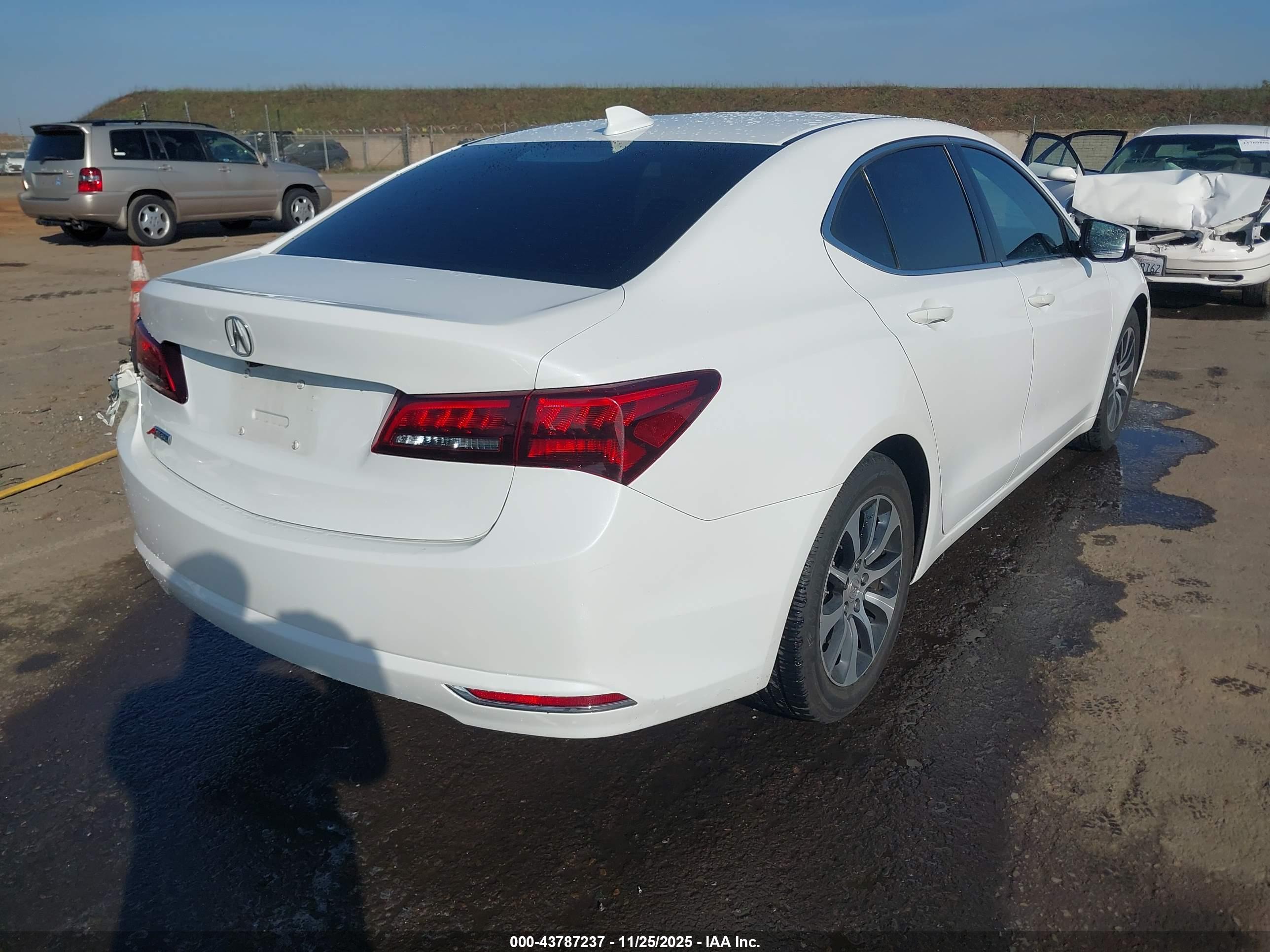 ACURA TLX image 4