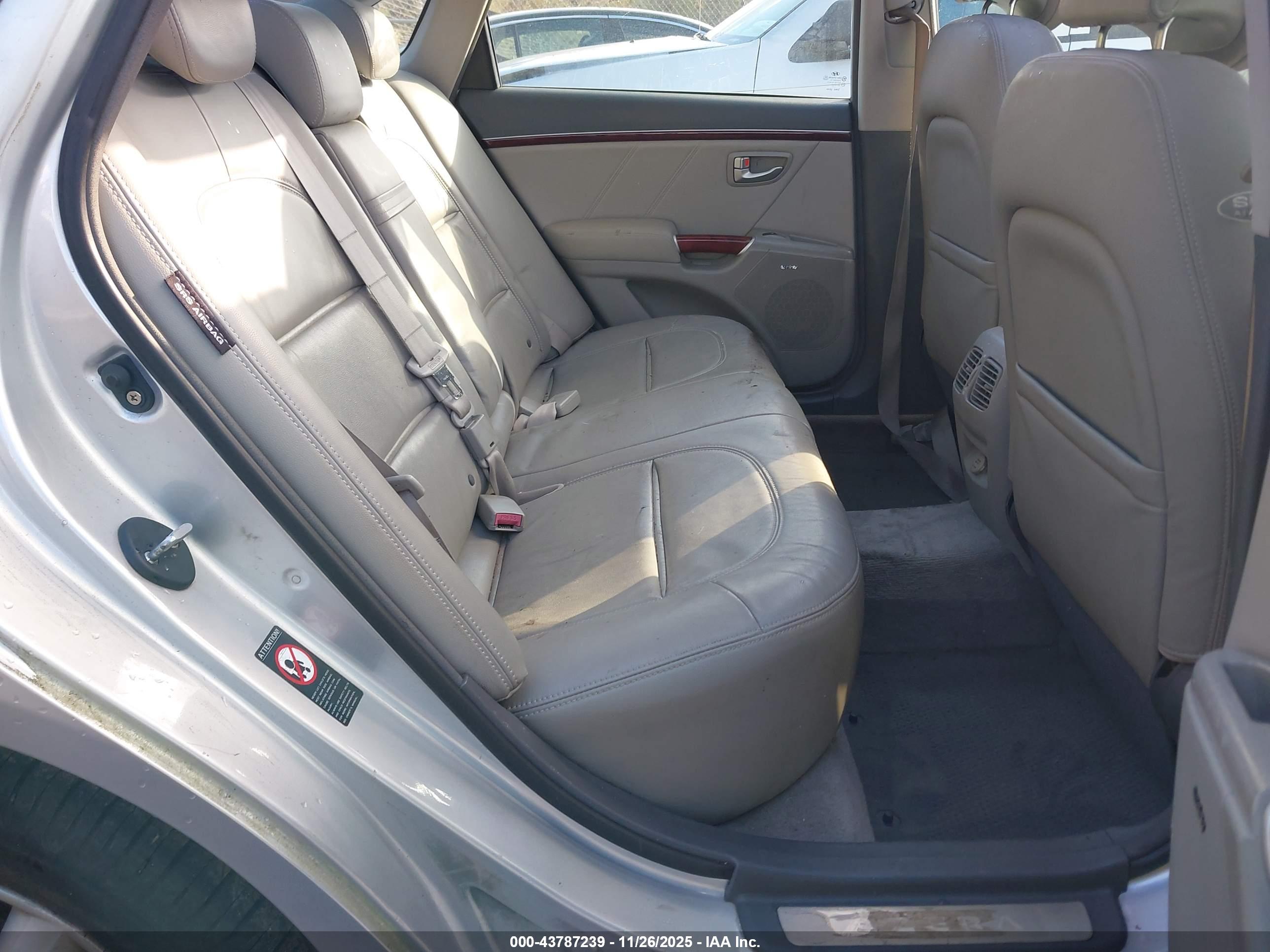 HYUNDAI AZERA image 8