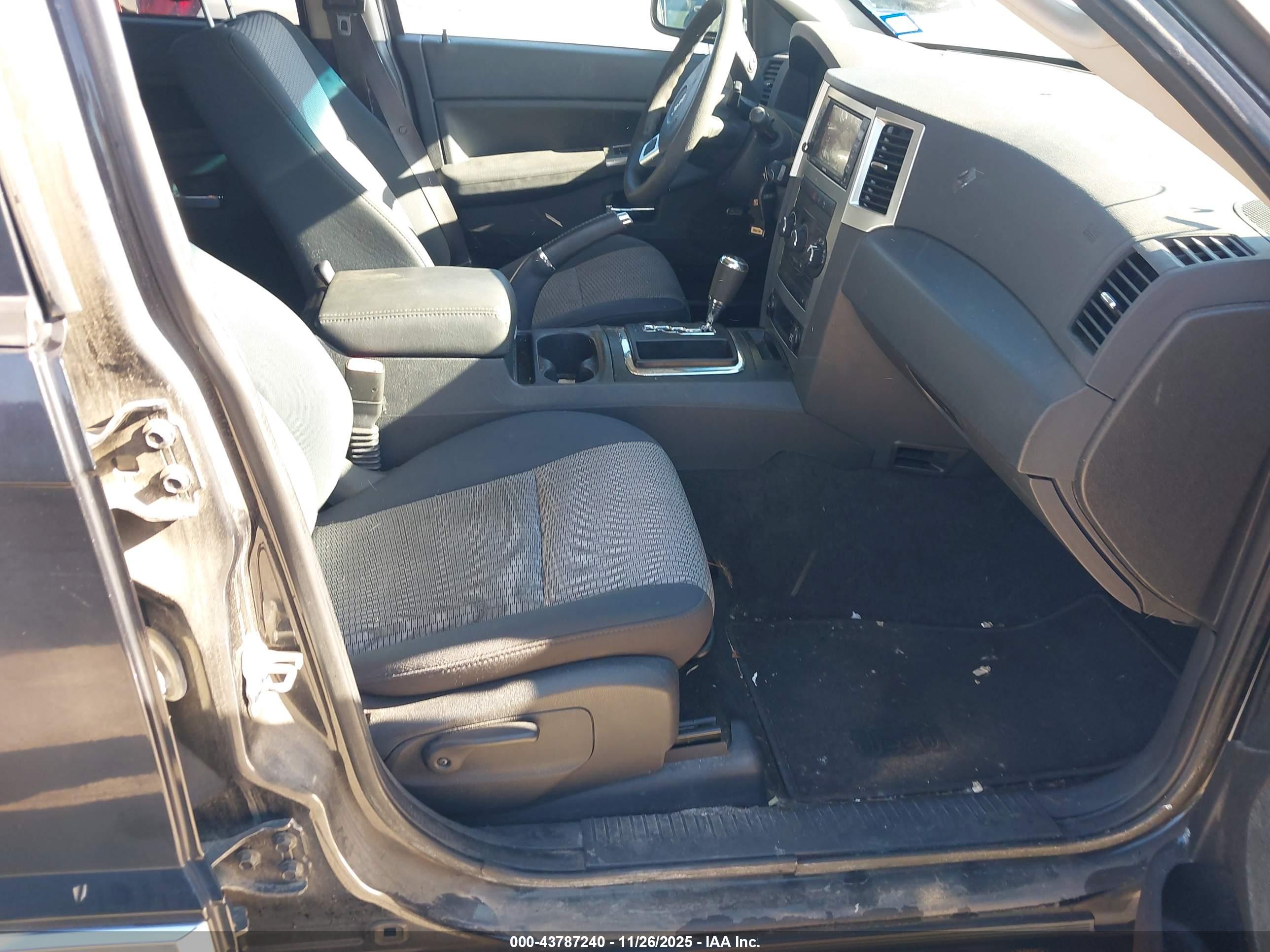 JEEP GRAND image 5