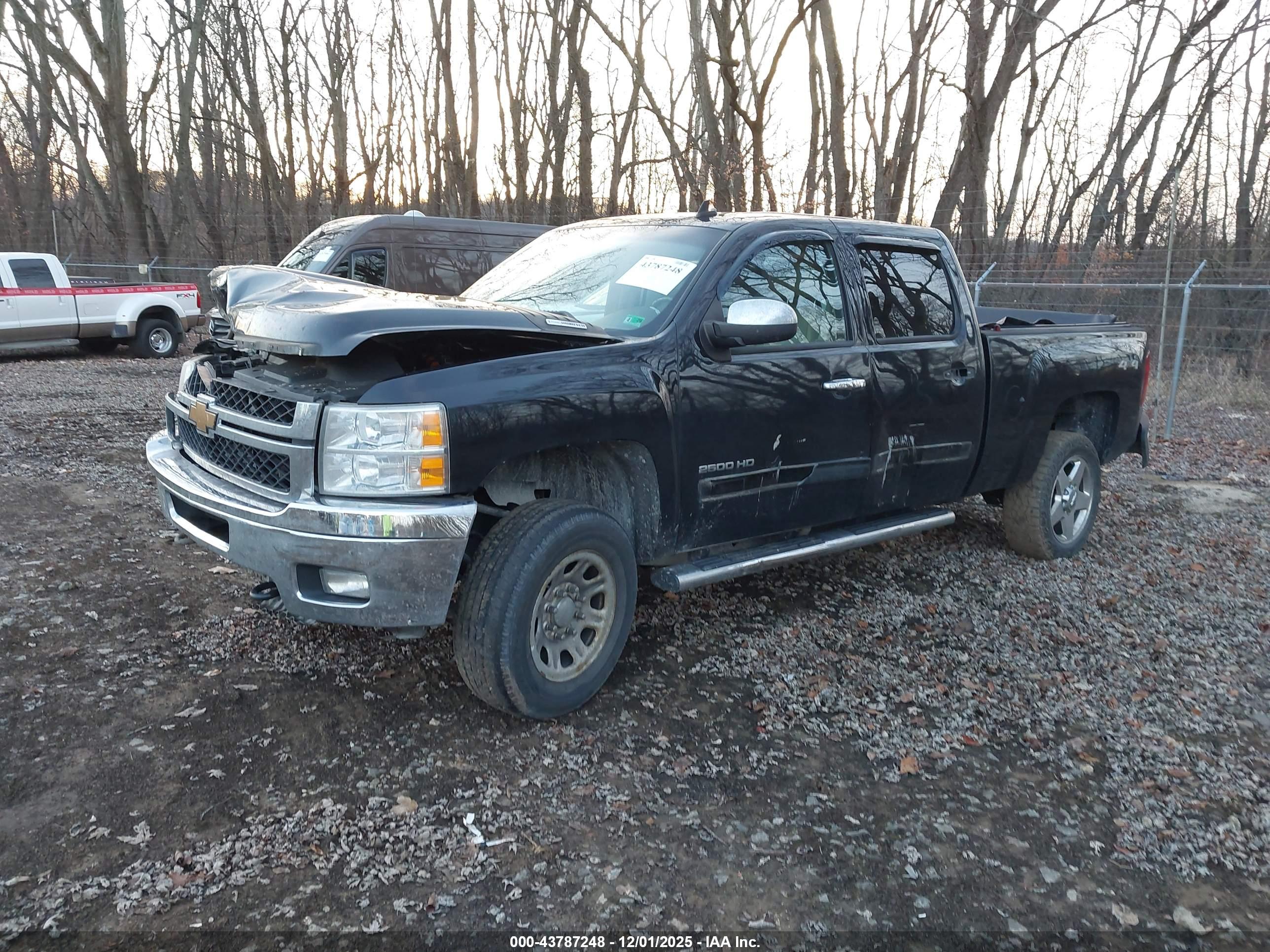 CHEVROLET SILVERADO image 2