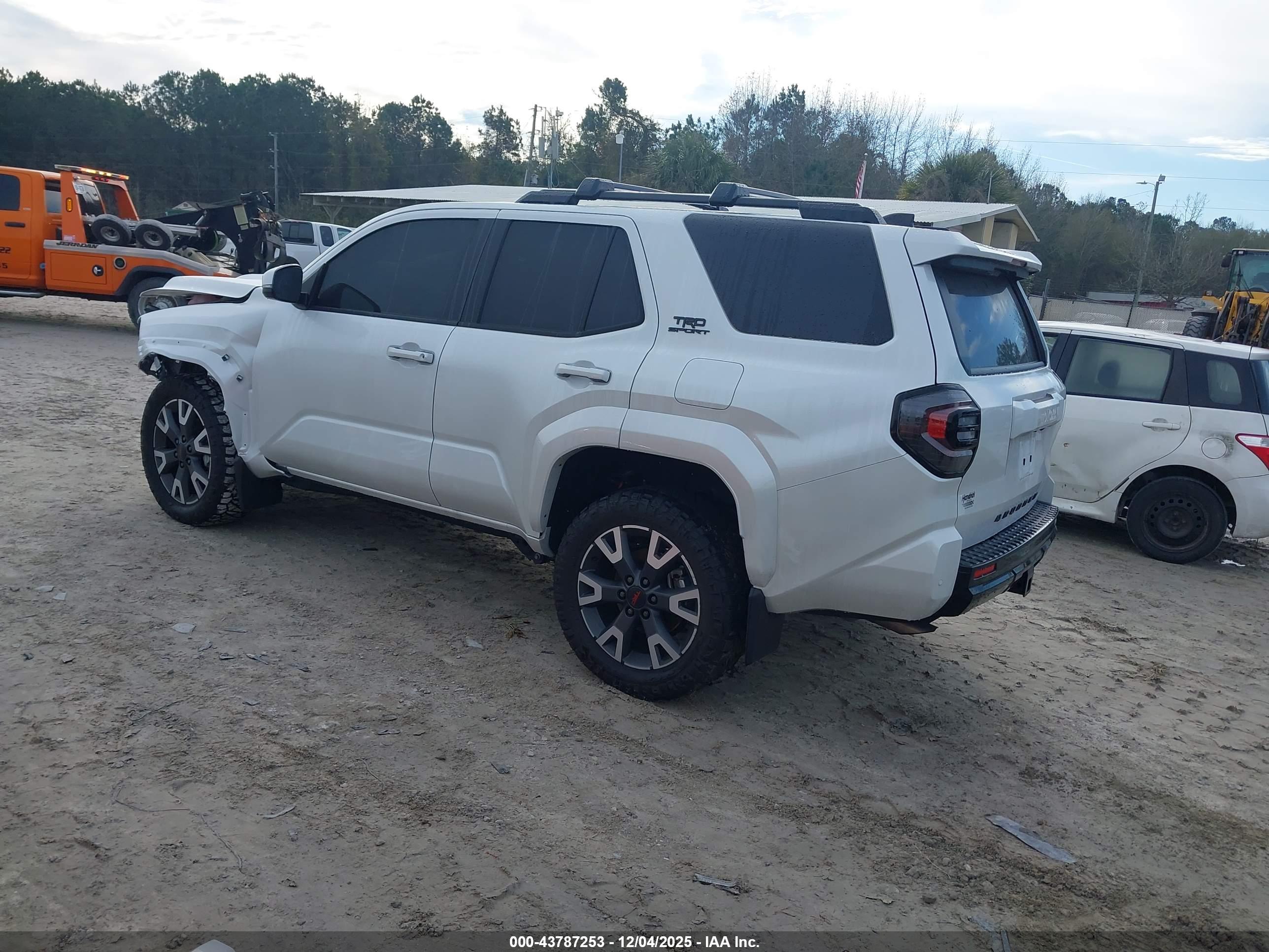 TOYOTA 4RUNNER image 3
