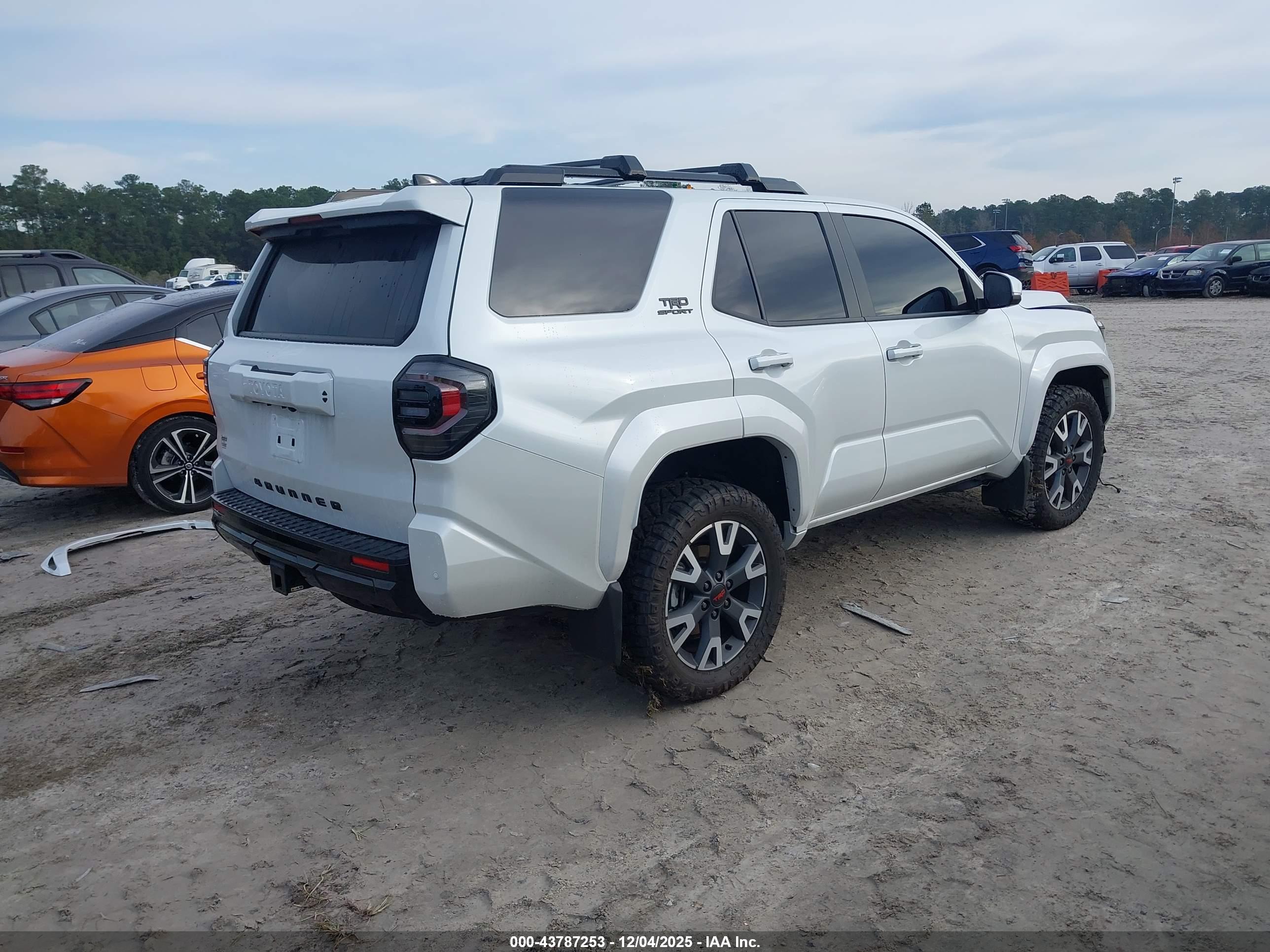 TOYOTA 4RUNNER image 4