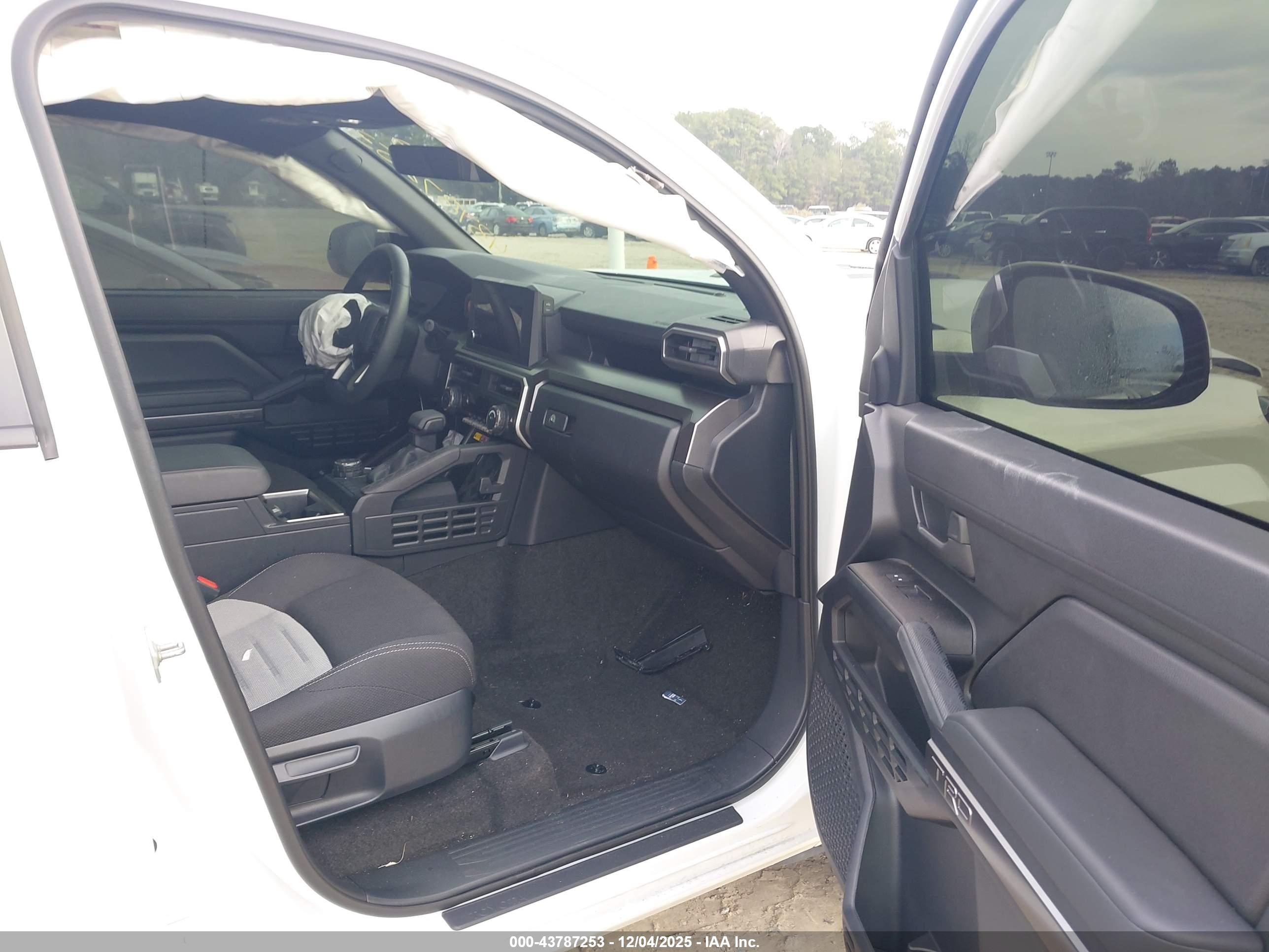 TOYOTA 4RUNNER image 5