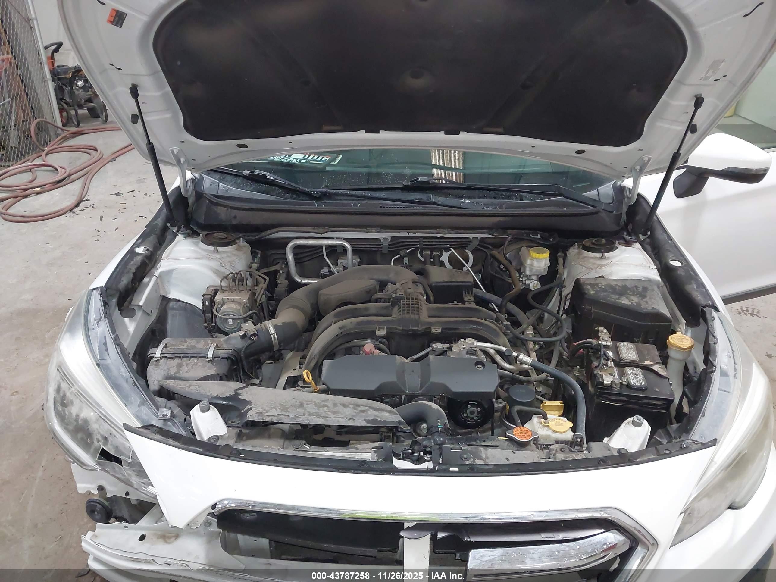 SUBARU OUTBACK image 10